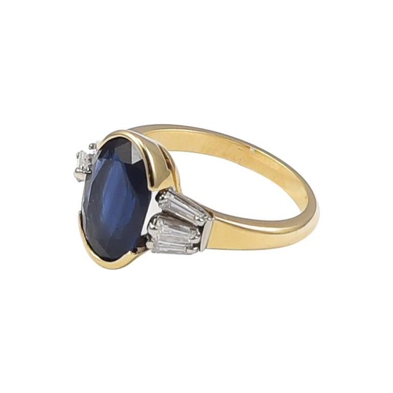 1950s Retro Engagement Sapphire Ring with Diamonds in 18 Karat Gold For Sale