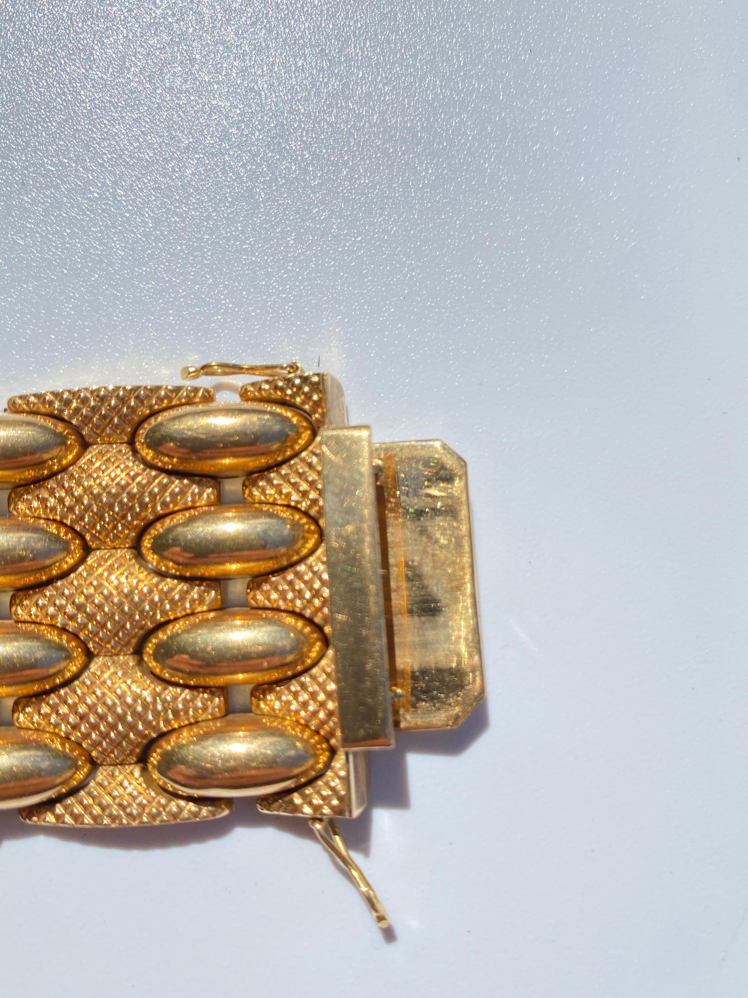 Bracelet jonc pour homme en or jaune 18 carats et or 18 carats de l'époque rétro des années 1950 83,4 grammes en vente 6
