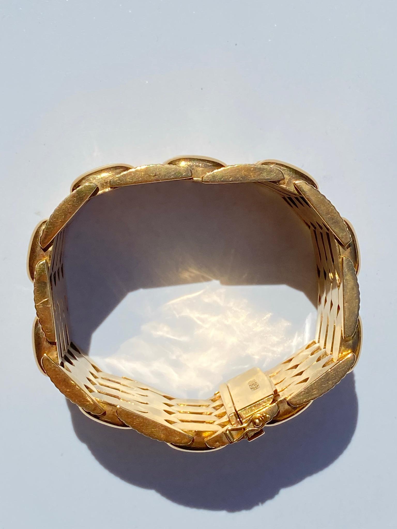 1950s Retro Era 18k Yellow Gold Men's Bangle 18 Karat Gold Bangle 83.4 Grams For Sale 2