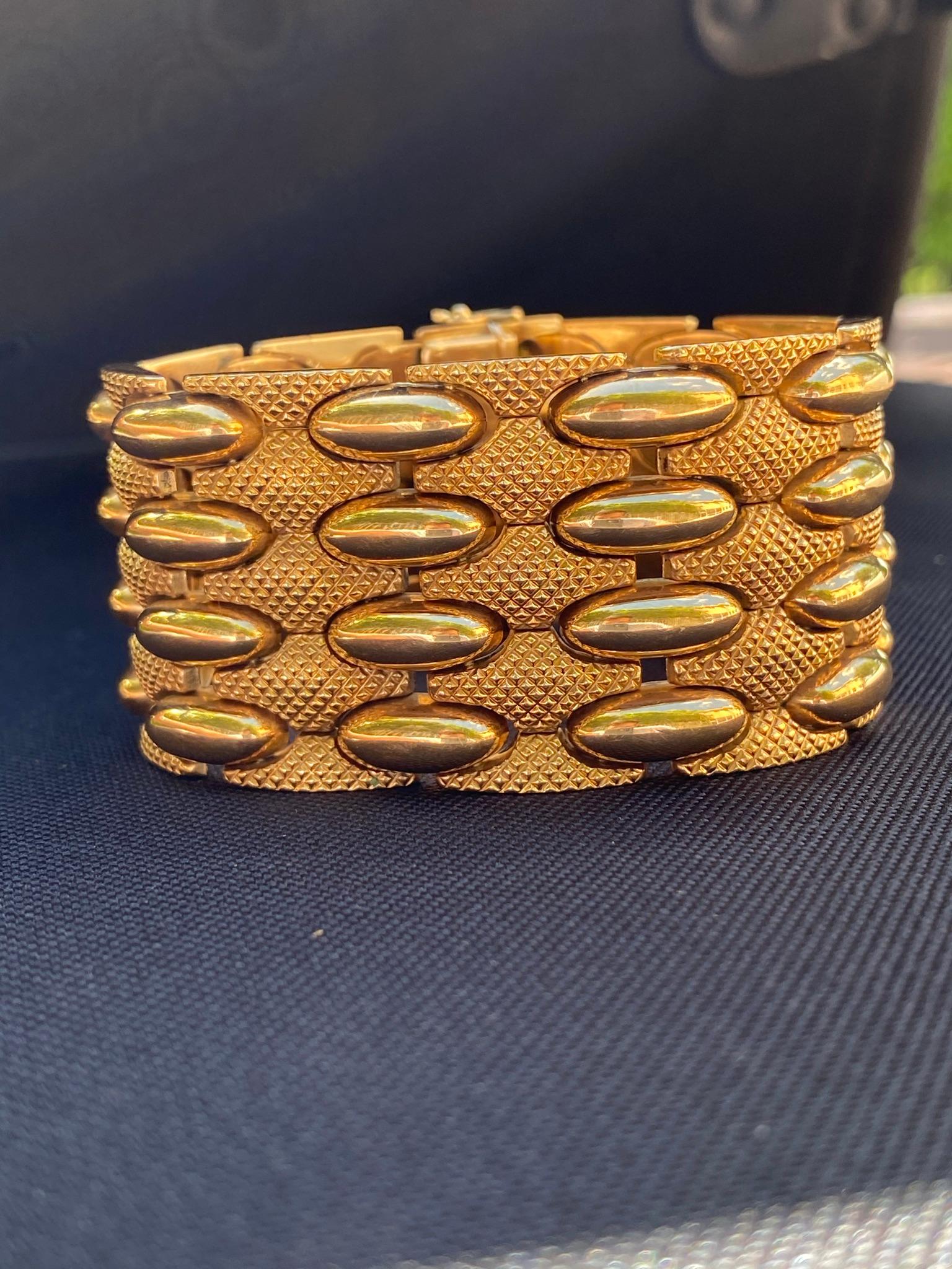 Bracelet jonc pour homme en or jaune 18 carats et or 18 carats de l'époque rétro des années 1950 83,4 grammes en vente 2