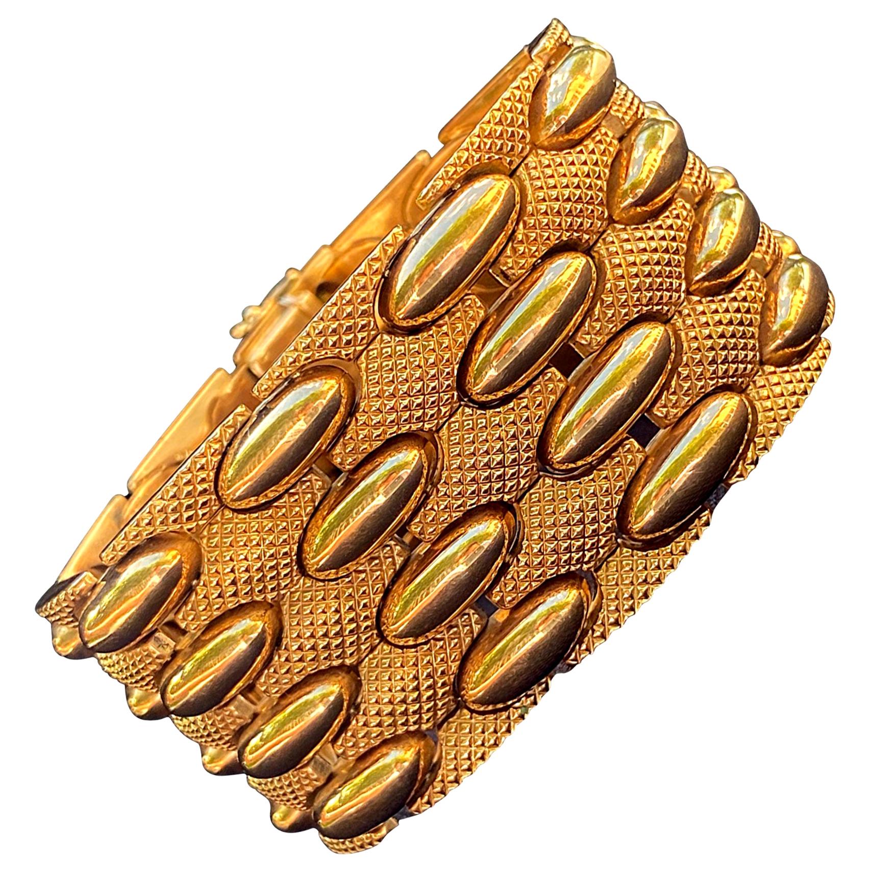 Bracelet jonc pour homme en or jaune 18 carats et or 18 carats de l'époque rétro des années 1950 83,4 grammes en vente