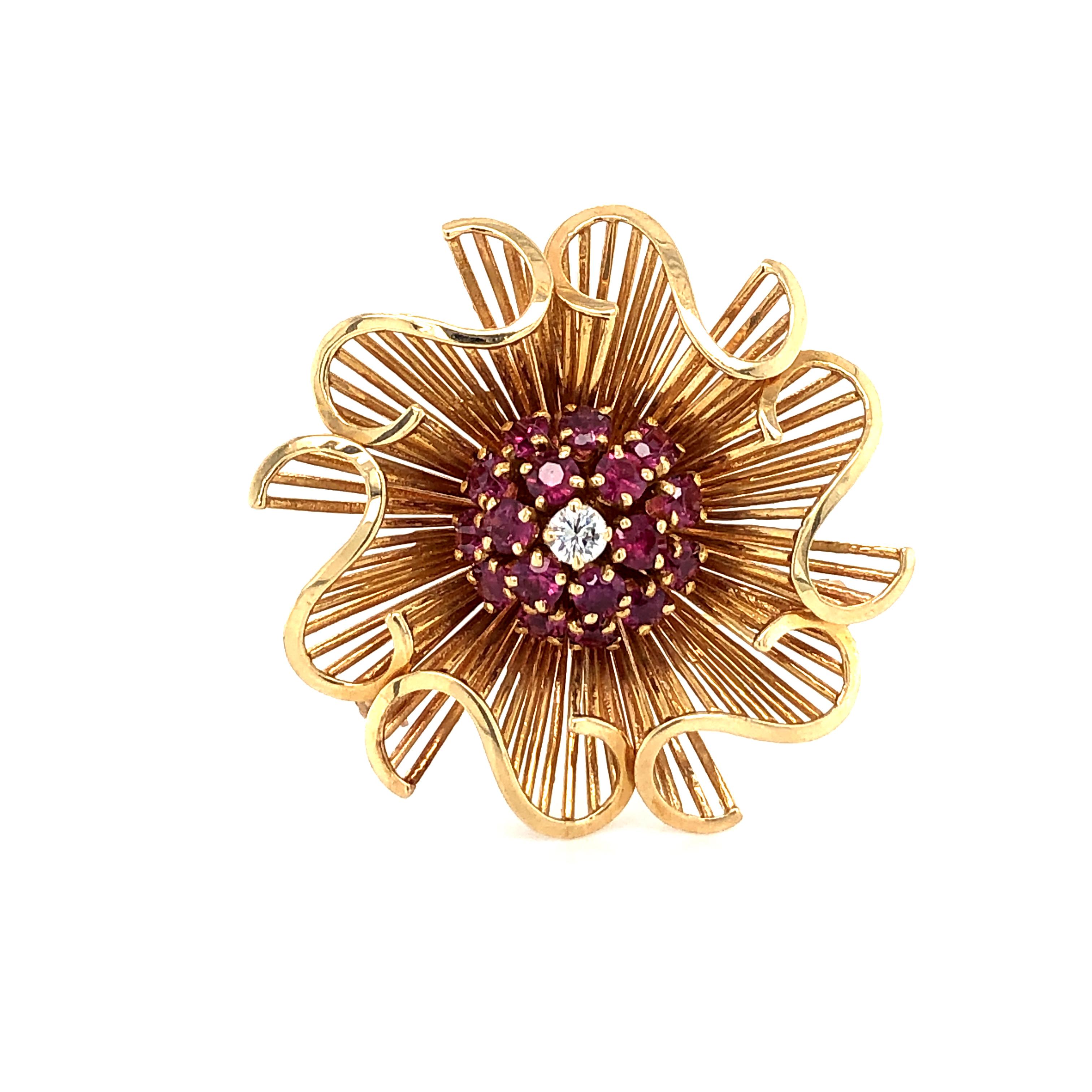 1950s Retro Ruby and Diamond Brooch in Red Gold For Sale 2