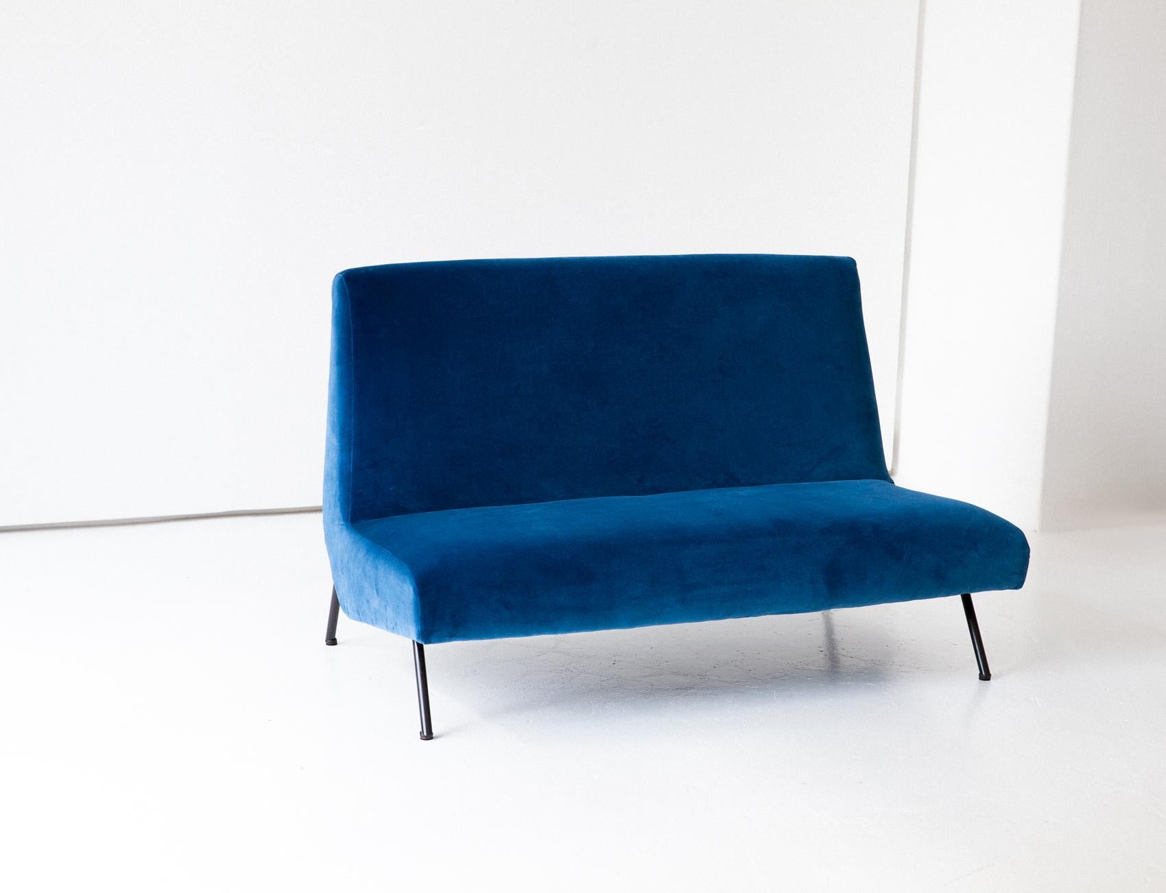 1950s Reupholstered Italian Sofa in Blue Velvet 2