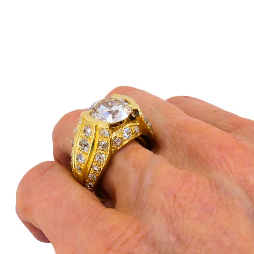 1950s Ring 18k Gold Cocktail Ring Old European Cut Diamond In Good Condition For Sale In Beverly Hills, CA