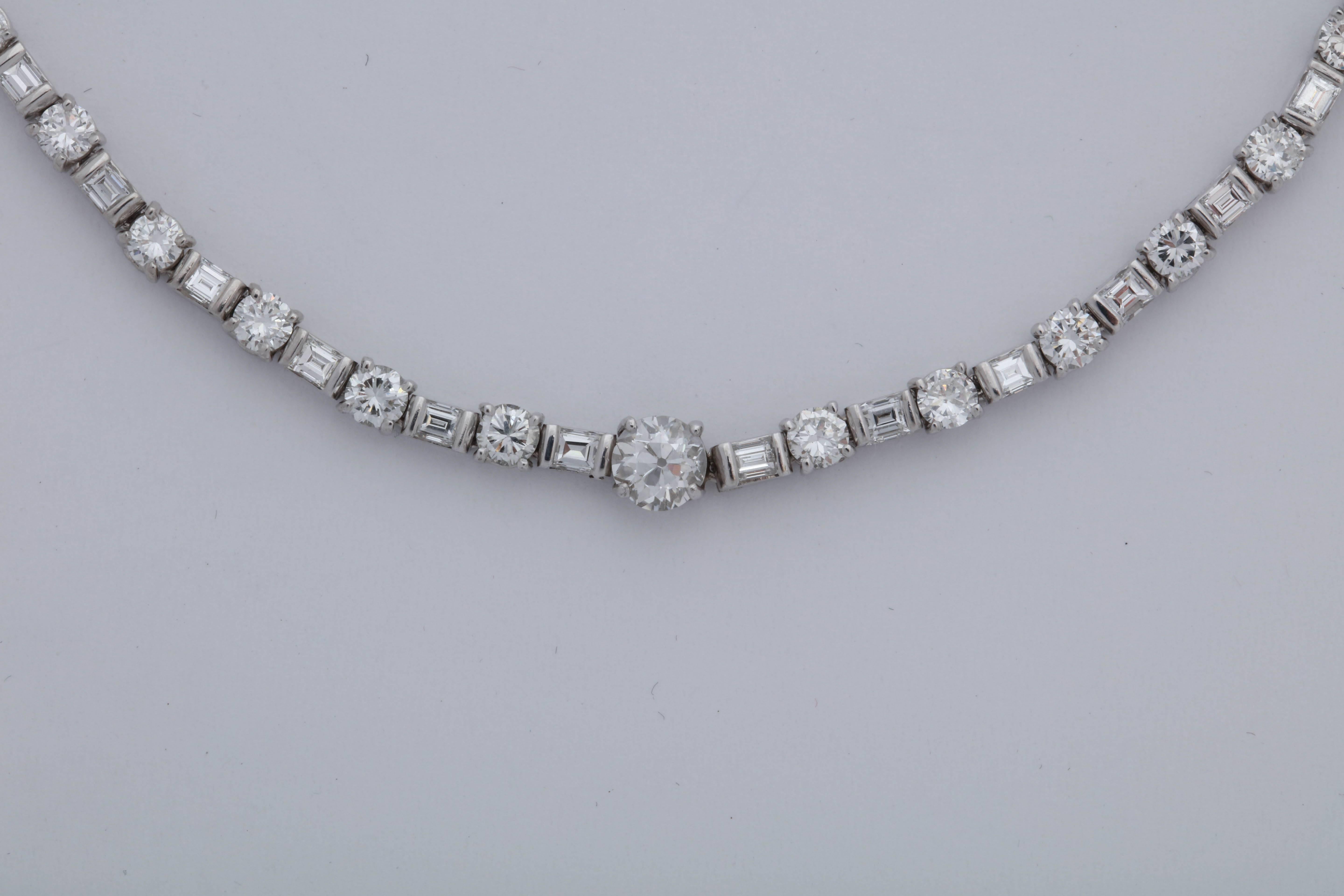 1950s Riviere Style Alternating Horizontal Baguette and Round Diamonds Necklace In Excellent Condition In New York, NY