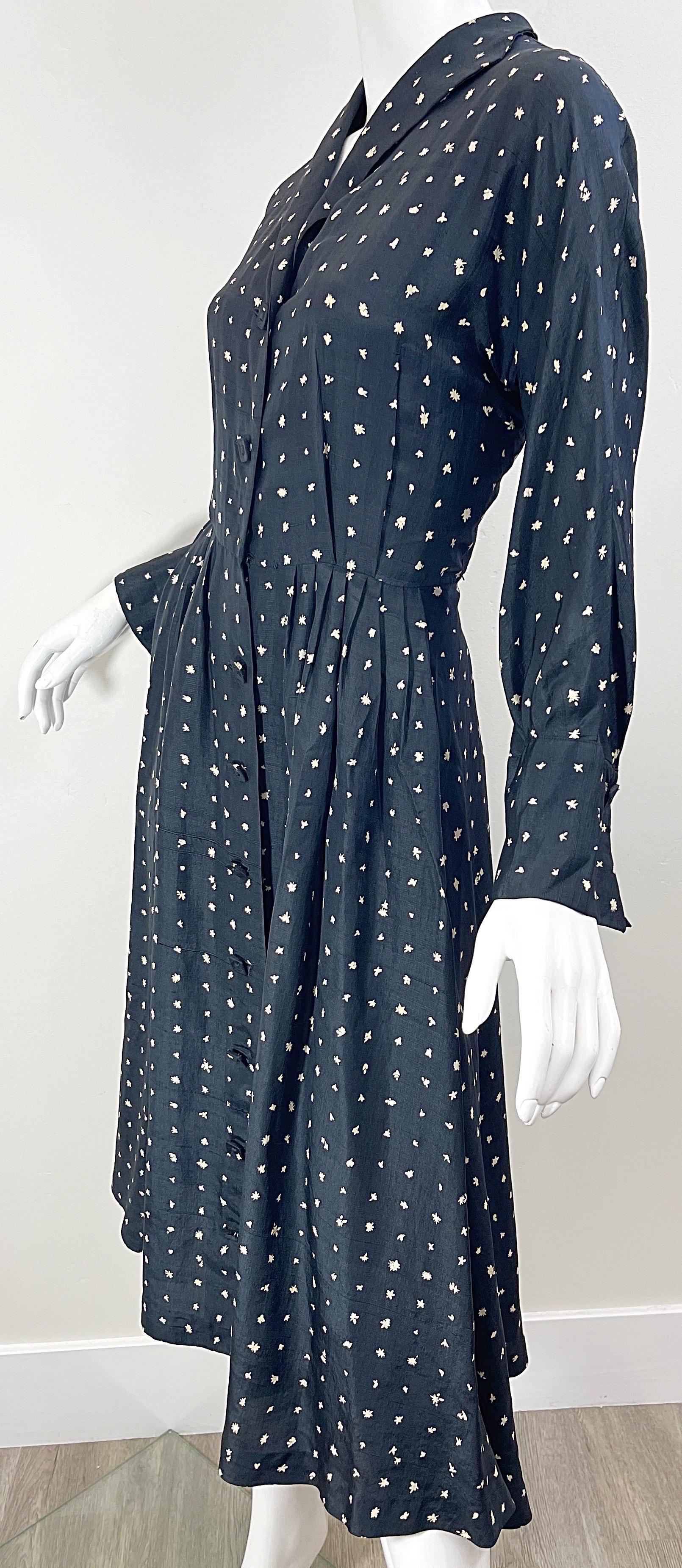 Women's 1950s Roberta Lee Originals Black and White Flower Print Vintage 50s Dress For Sale