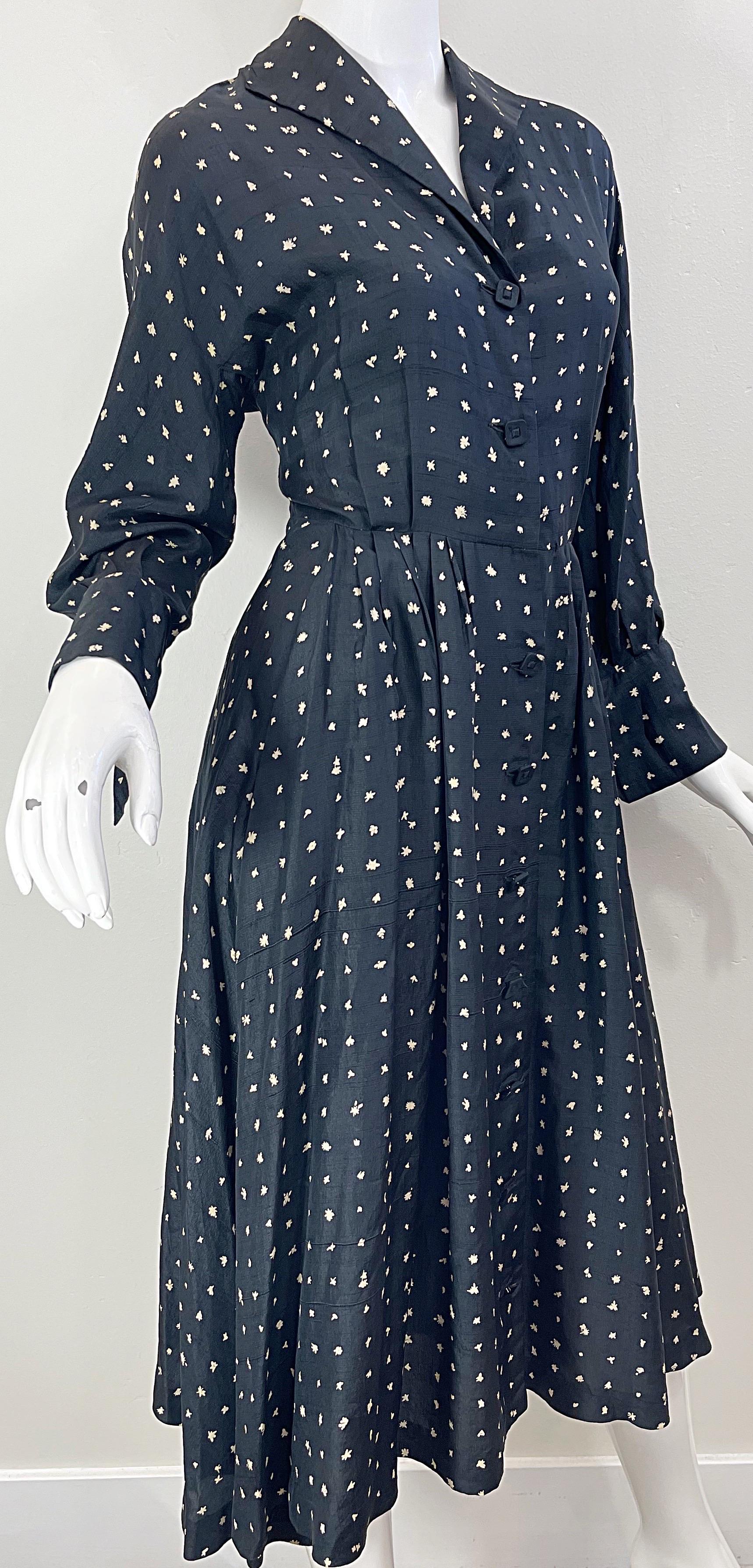 1950s Roberta Lee Originals Black and White Flower Print Vintage 50s Dress For Sale 3