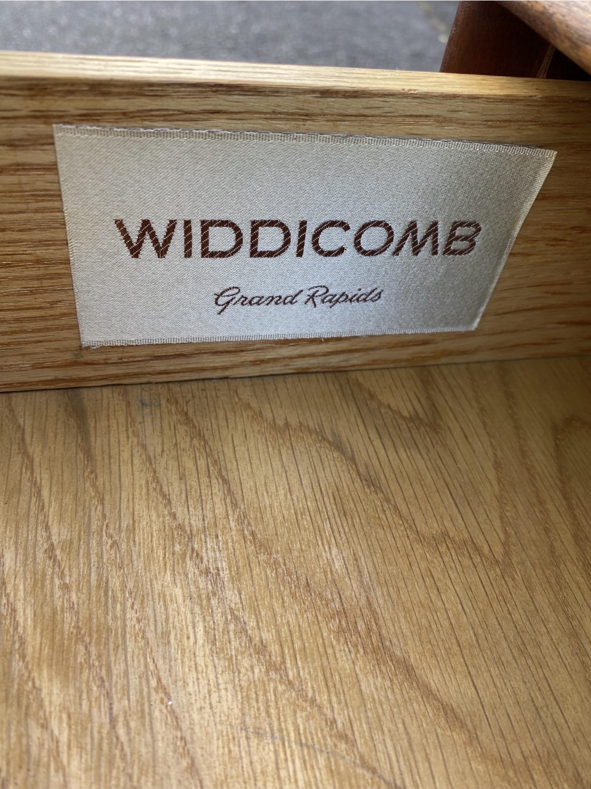 Mid-Century Modern 1950s Robsjohn-Gibbings for Widdicomb Walnut Nightstands/Side Tables
