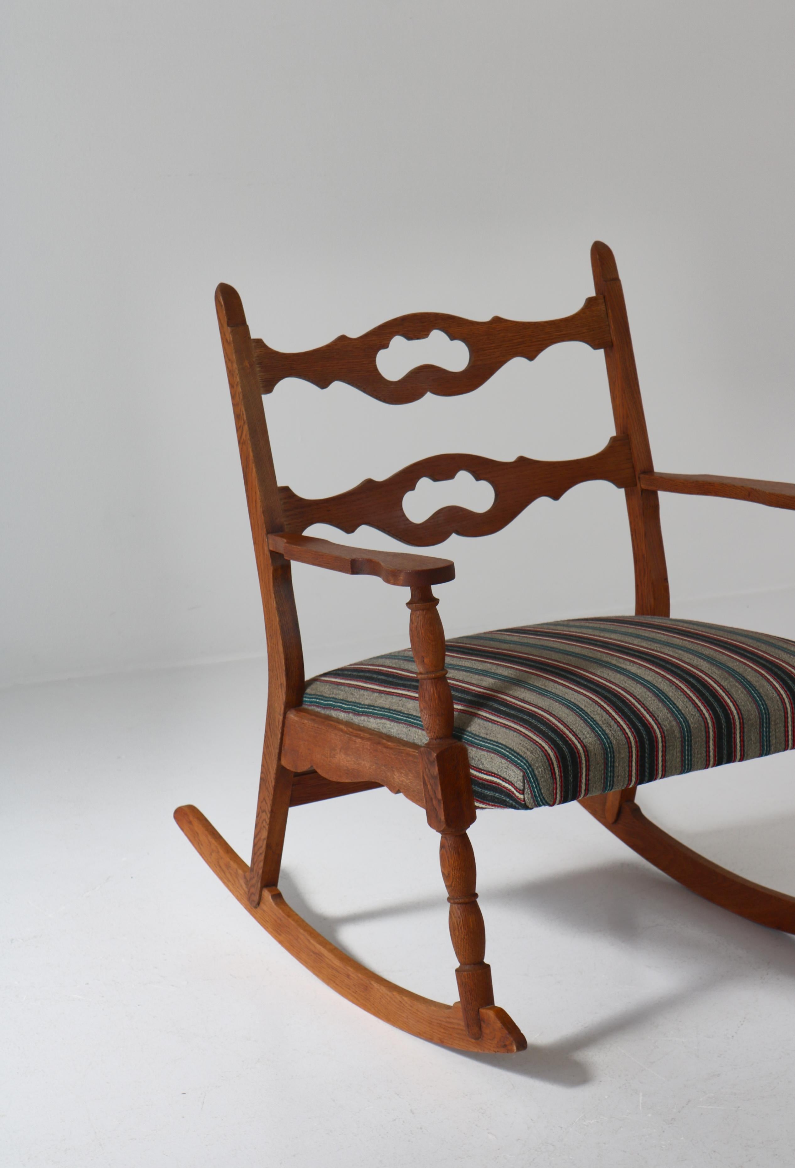 Scandinavian Modern 1950s Rocking Chair in Oak & Wool Fabric by Henry Kjærnulff, Danish Modern For Sale