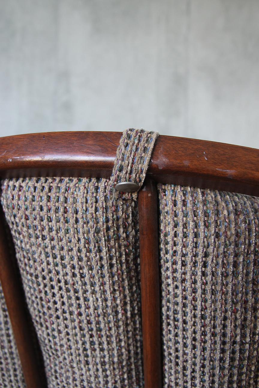 Silla mecedora giratoria de los años 50 con cojín en venta 6