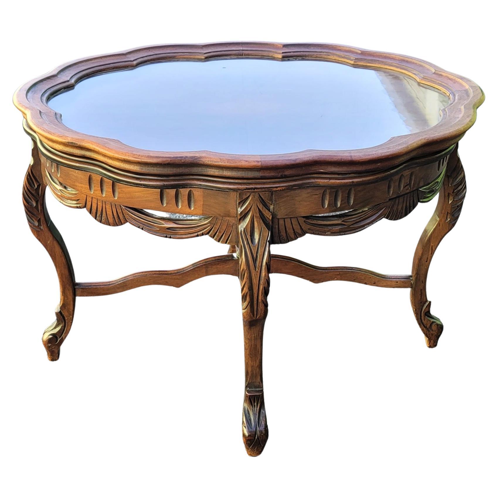 1950s Rococo Style Carved and Burled Walnut Glass Tray Top Oval Side Table In Good Condition For Sale In Germantown, MD