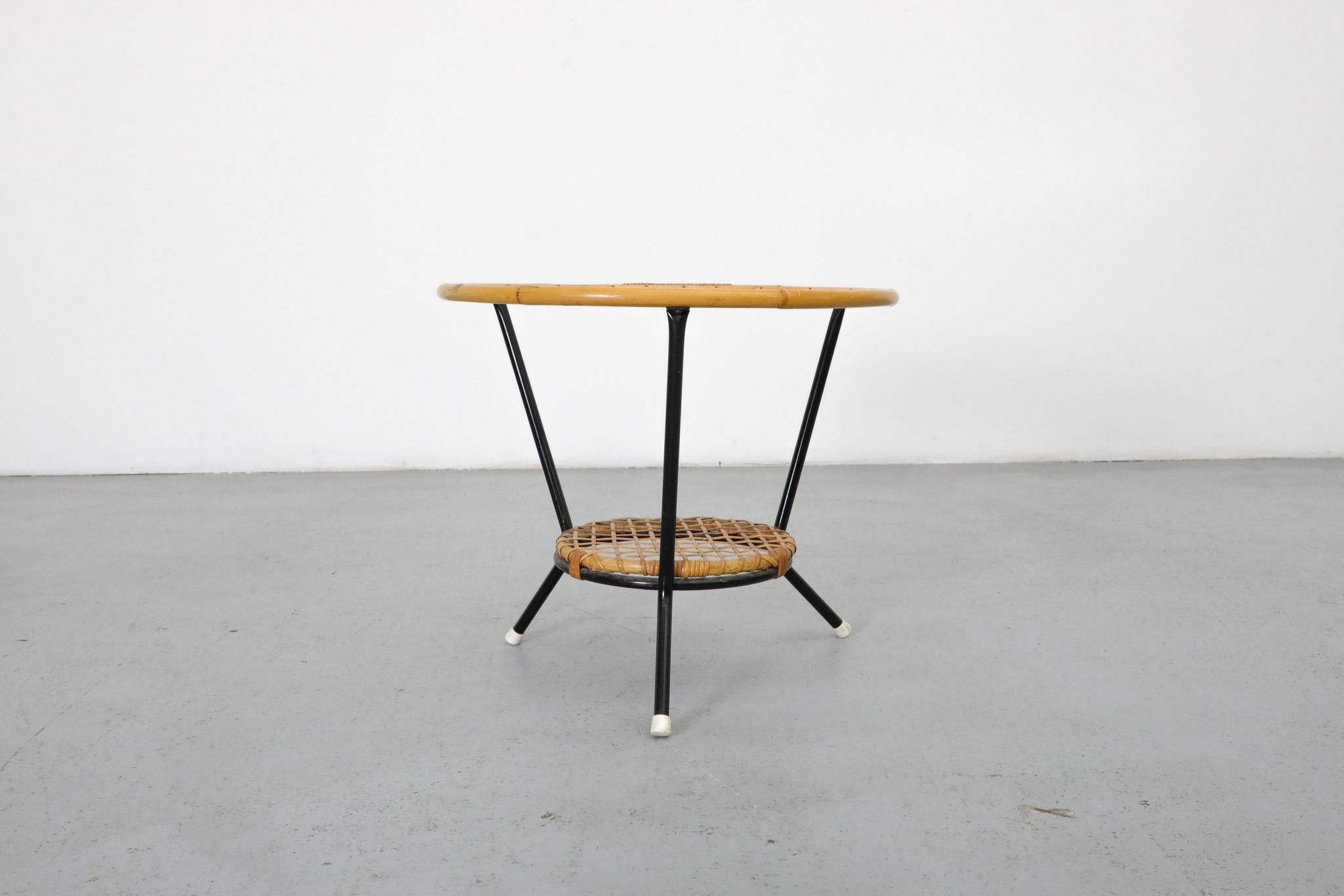 1950er Rohe Noordwolde Beistelltisch aus Bambus und Glas, Niederlande (Metall) im Angebot