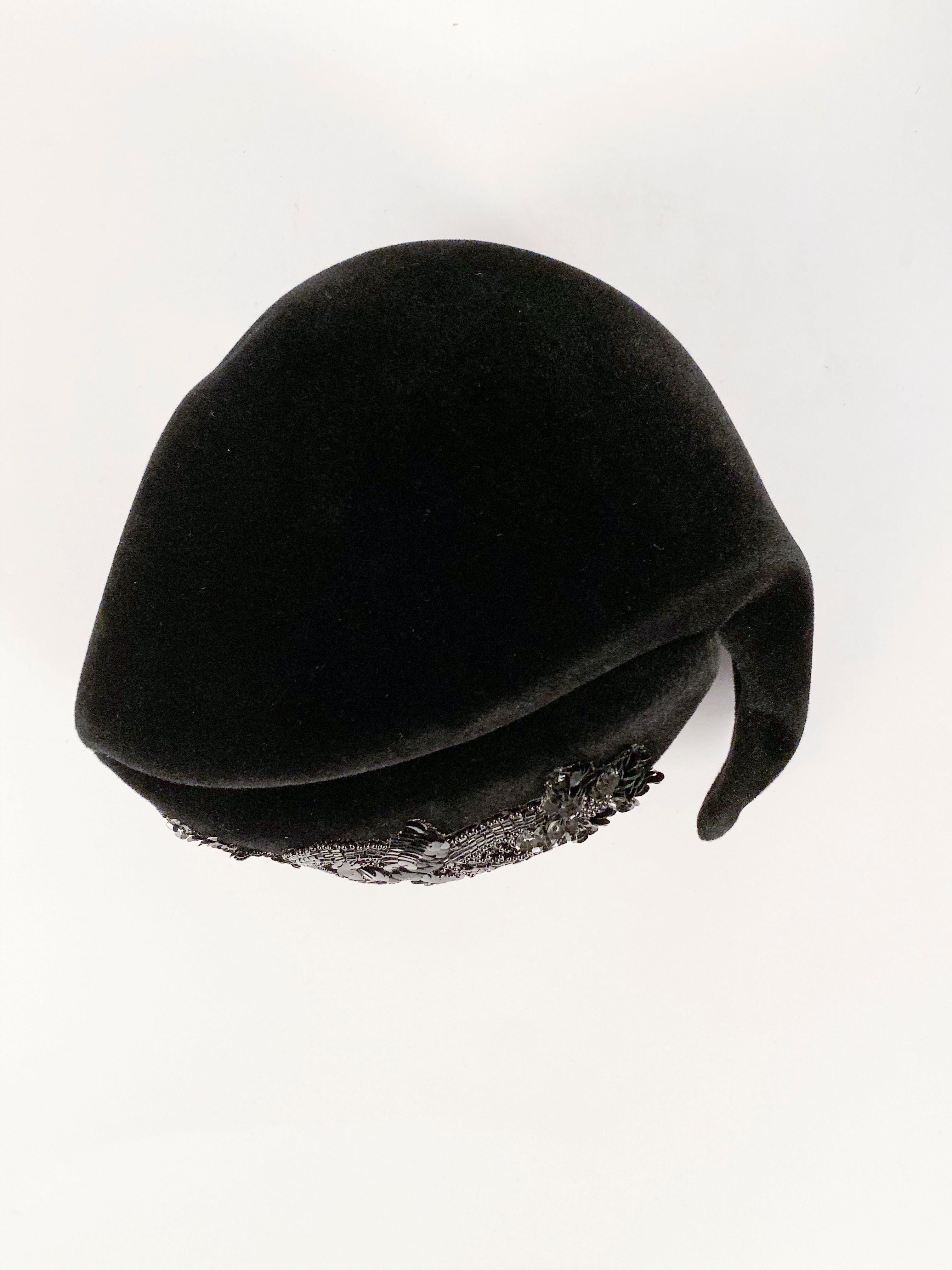 Women's 1950s Roos Bros. Black Velvet Hat