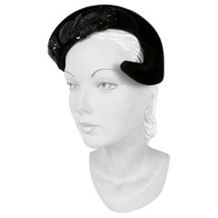 Vintage 1950s Roos Bros. Black Velvet Hat