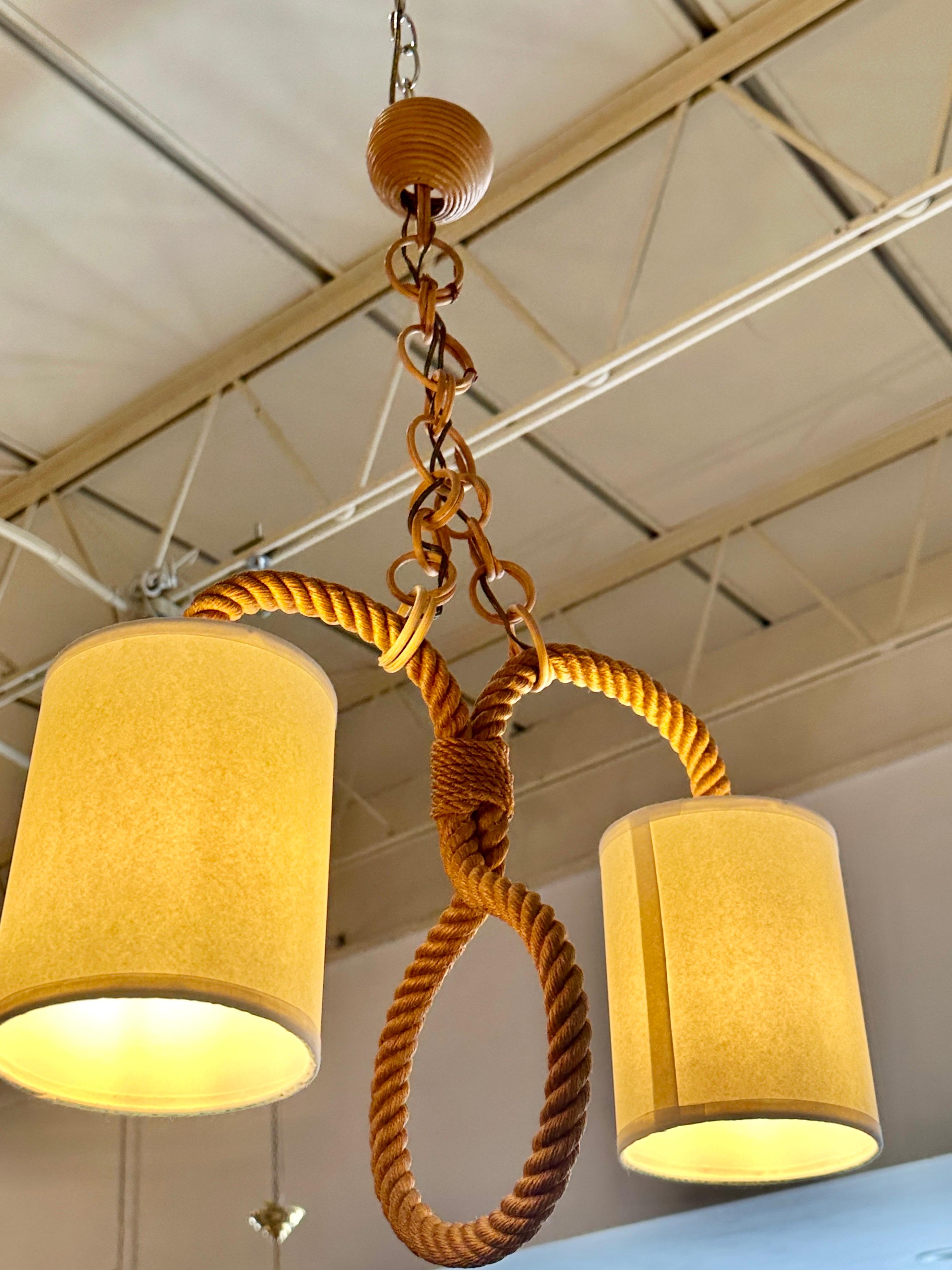 Metà XX secolo Lampadario in corda degli anni '50 dei designer francesi Adrien Audoux e Frida Minet in vendita