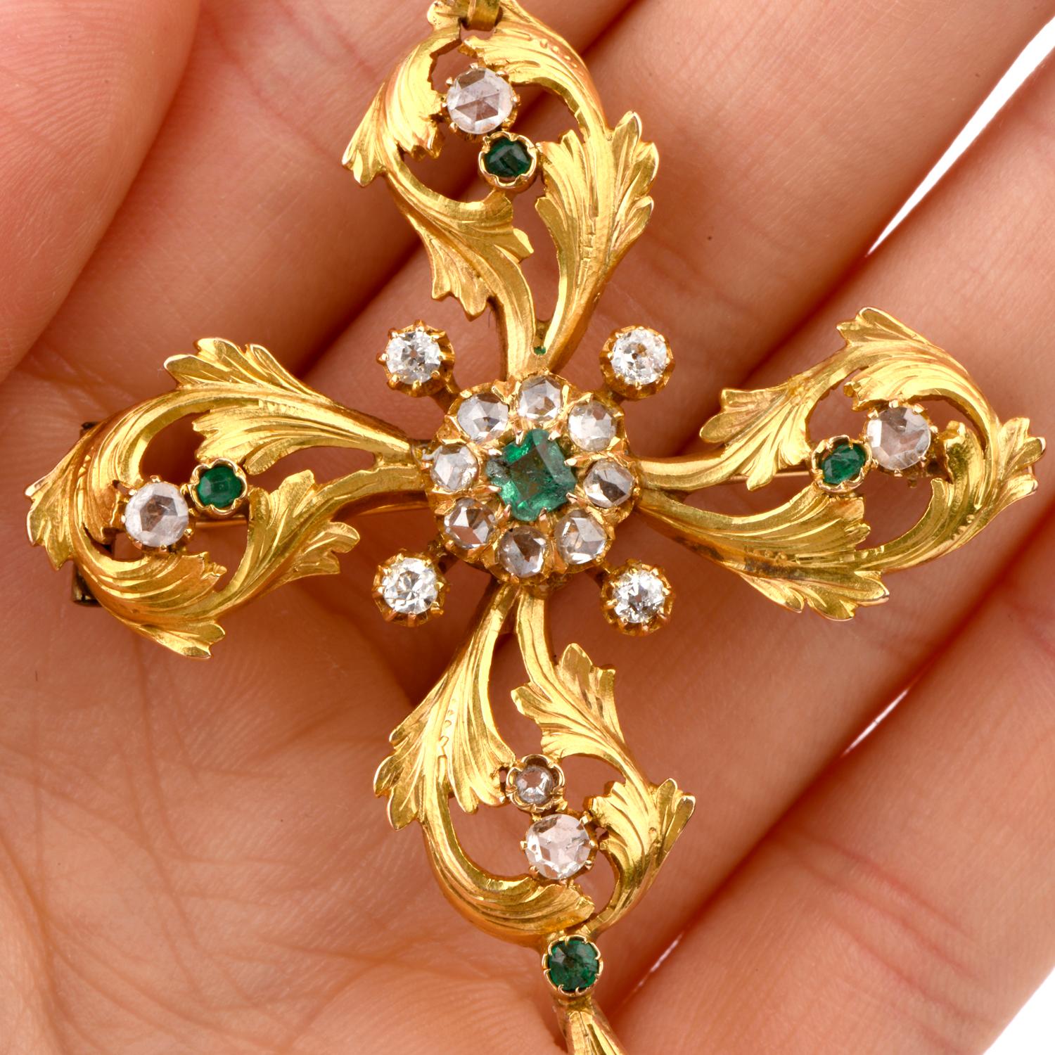 1950s Rose Cut Diamond Emerald 18 Karat Cross Pendant Brooch 2