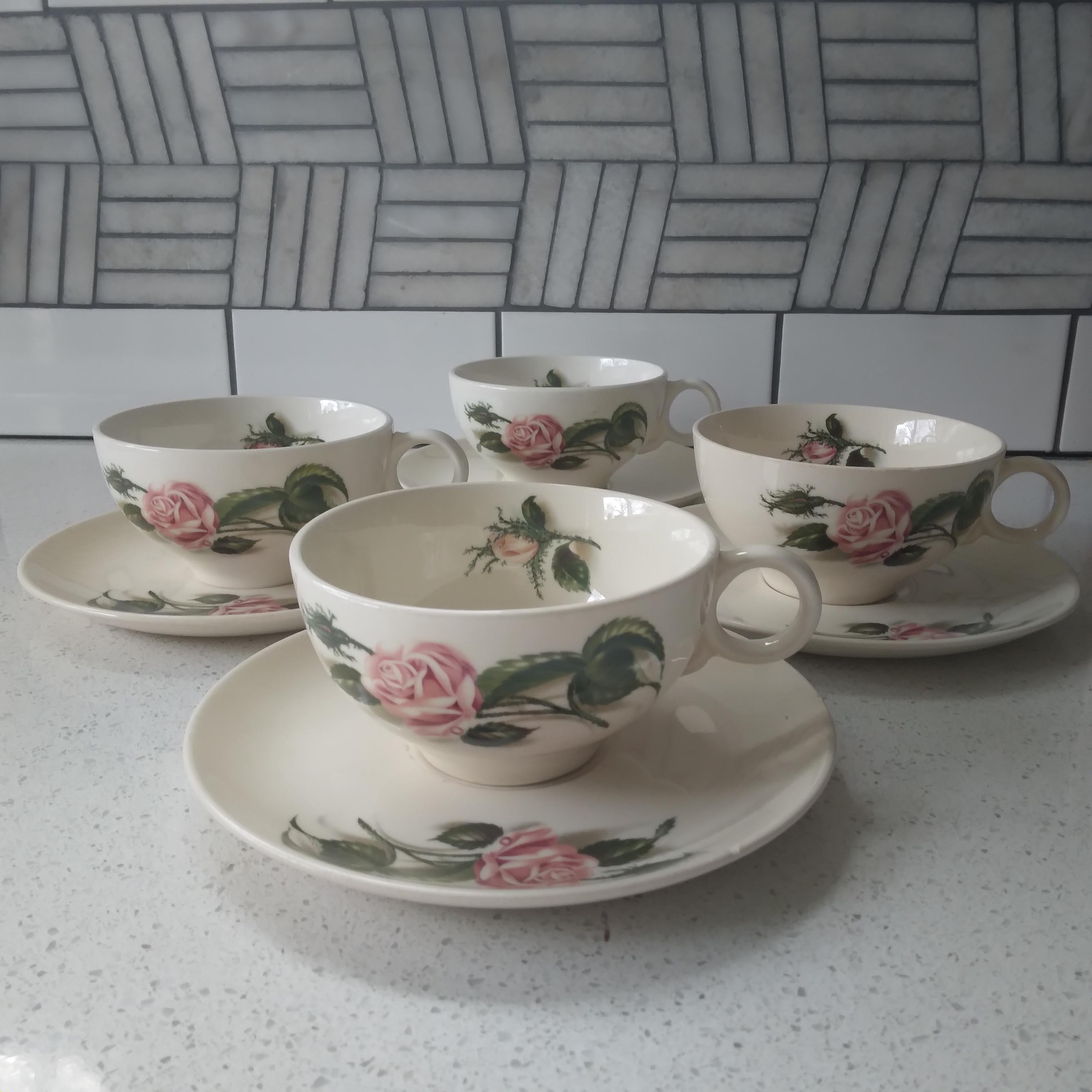 1950's Rose Moss Tea Cup and Saucer - Set of Four For Sale 2