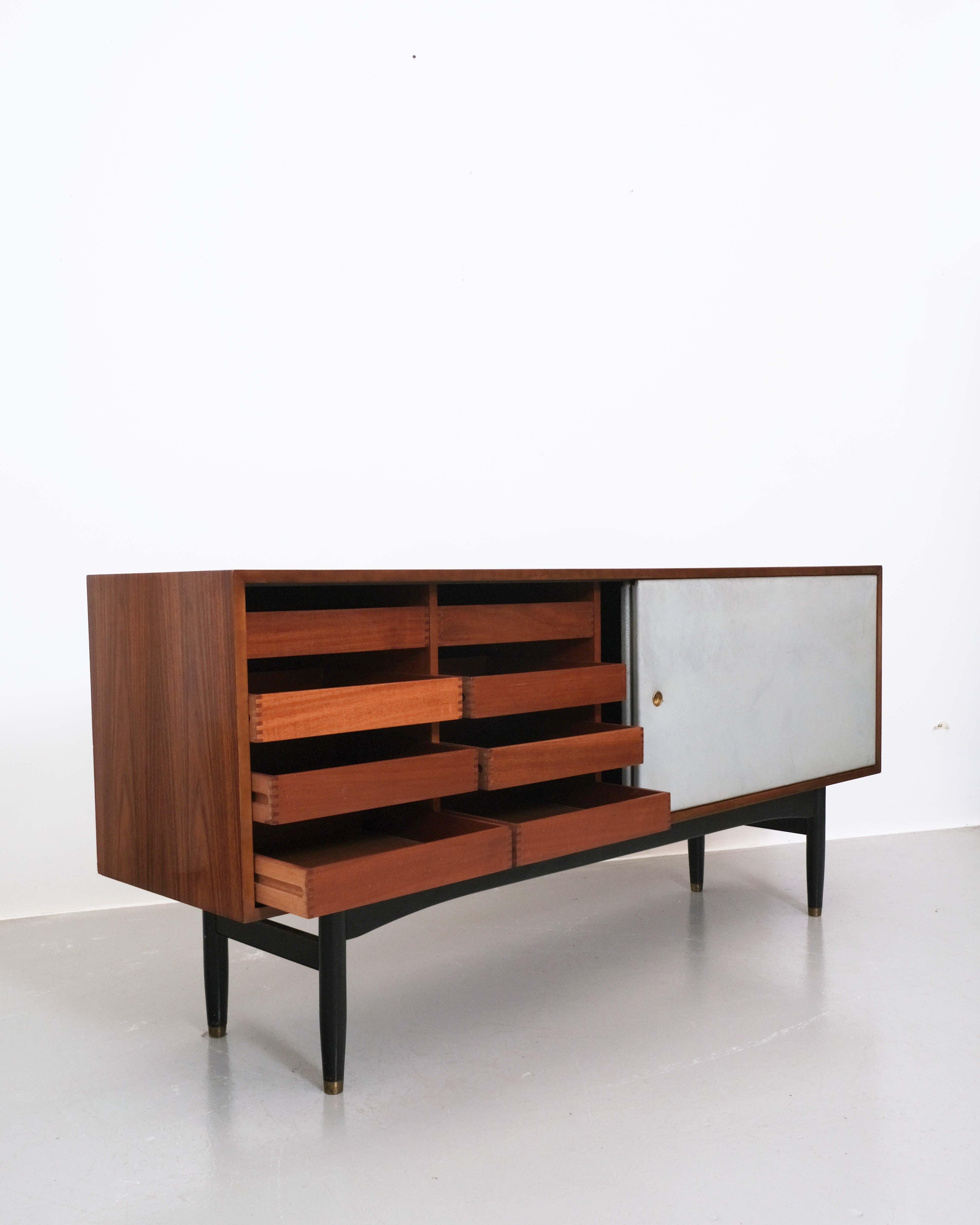 Credenza Robin Day in legno di palissandro del 1950 per I. Hill In condizioni buone in vendita a London, GB