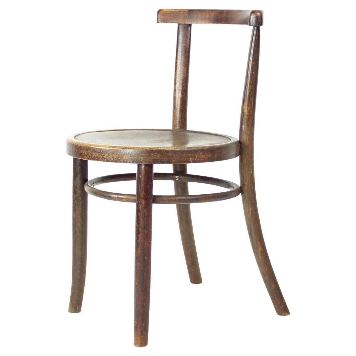 1950s Round Bentwood Child Chair By Tatra en vente