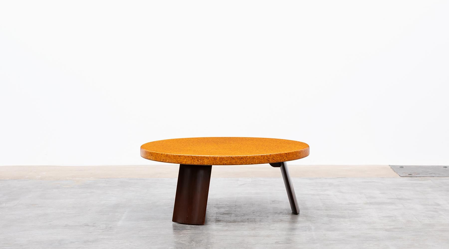 Mid-Century Modern 1950s Round Brown Cork and Mahogany Coffee Table by Paul Frankl For Sale