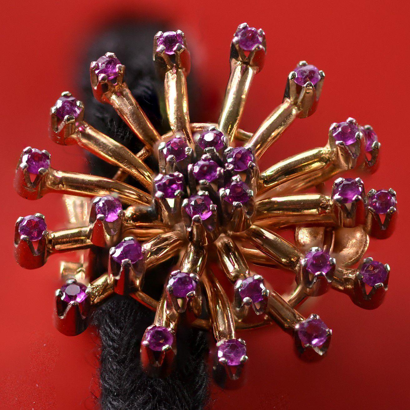 Rubin-Blumen-Ohrringe aus 18 Karat Gelbgold, 1950er Jahre im Angebot 1