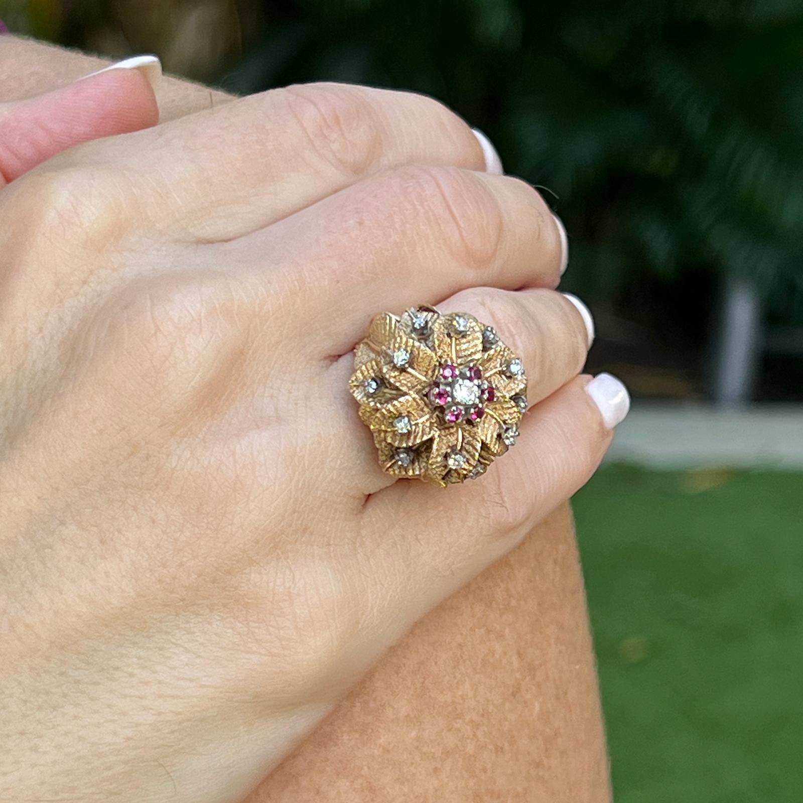 1950er Jahre Rubin Diamant 14 Karat Gelbgold Blume Vintage Cocktail Ring Damen