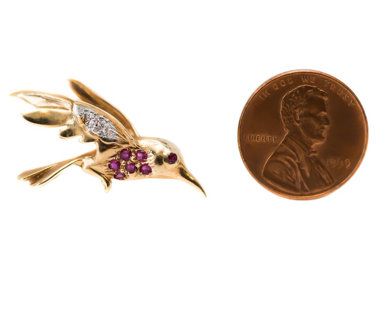1950s Ruby, Diamond and 14 Karat Yellow Gold Bird Pin In Good Condition For Sale In Atlanta, GA