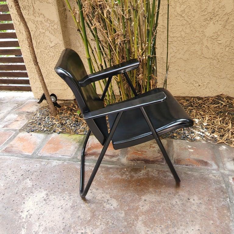 1950 Russel Wright Tres Sillas de Patio Vintage Plegables Negro Estadounidense en venta