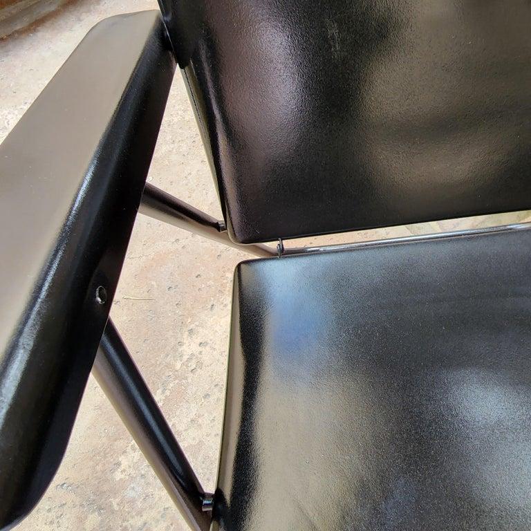 1950 Russel Wright Tres Sillas de Patio Vintage Plegables Negro en Bueno estado para la venta en Chula Vista, CA
