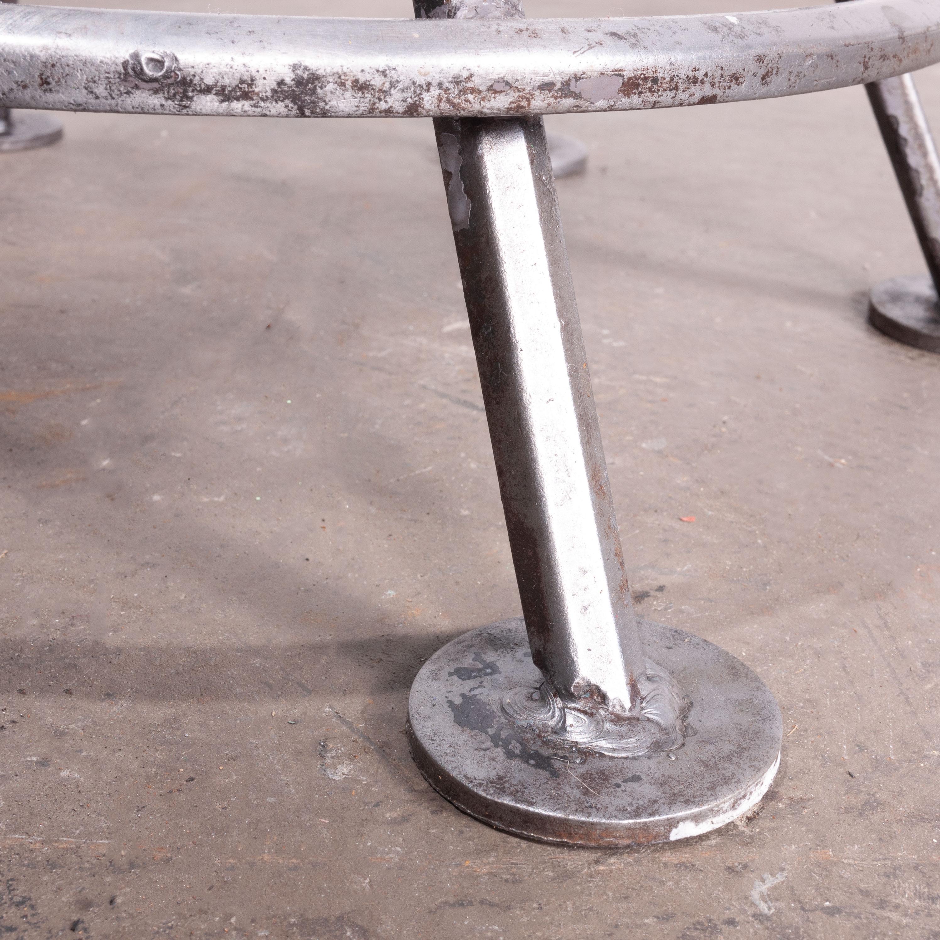 1950s Russian Industrial Swivelling Welders Chair In Good Condition In Hook, Hampshire