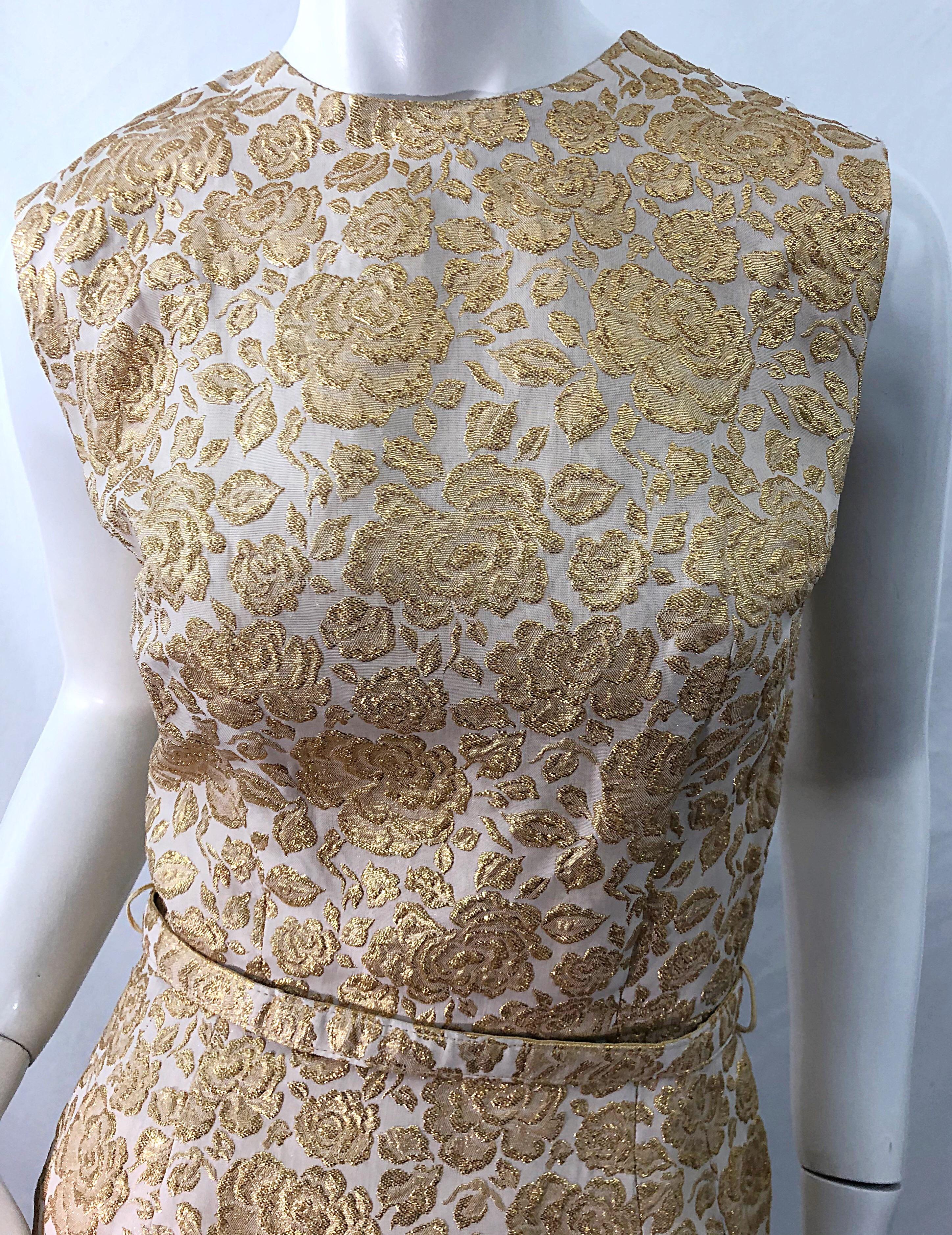 1950s Sa'Bett of California Demi Couture Vintage 50s Kleid aus goldener Seide mit Brokatmuster (Braun) im Angebot