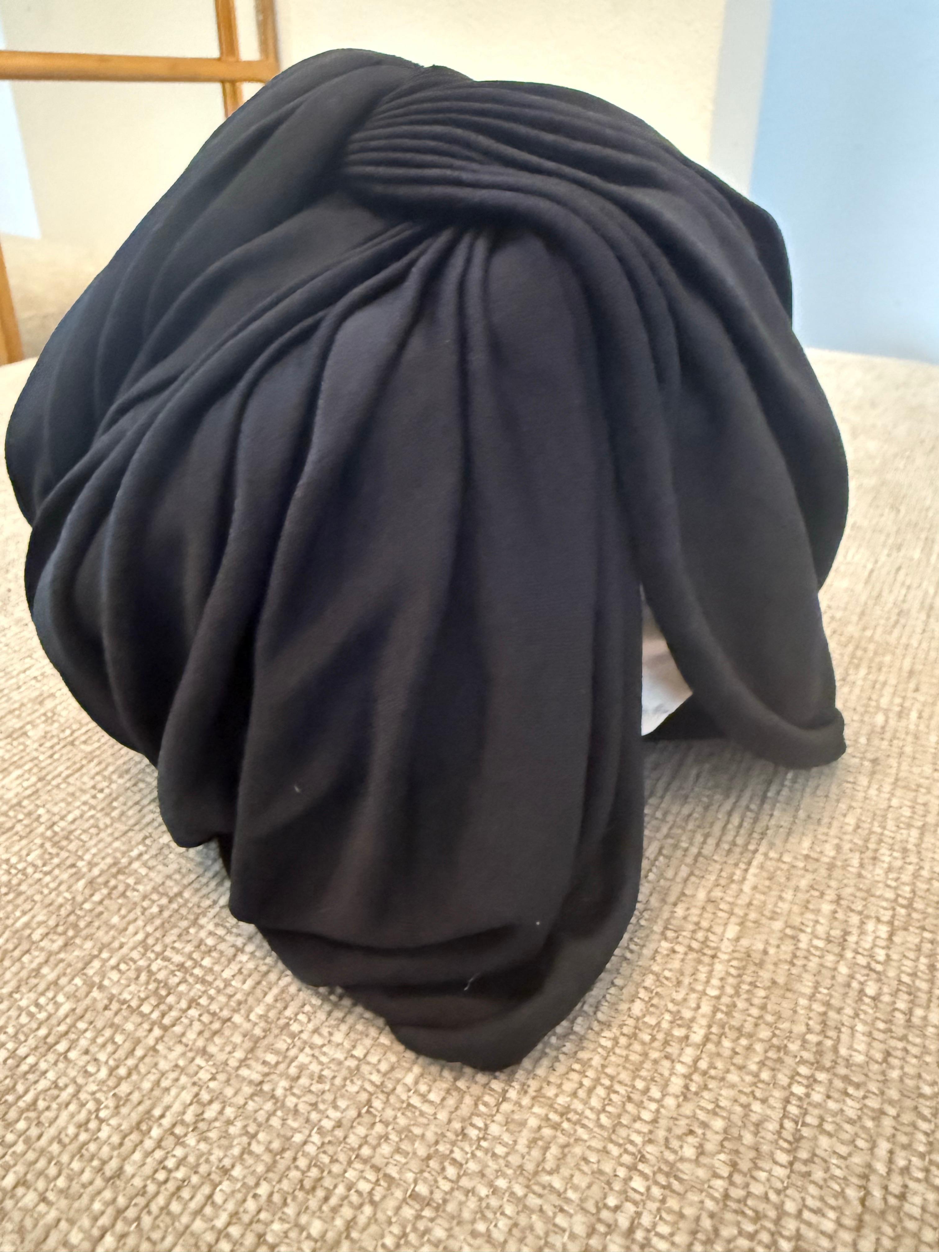 1950s Saks Fifth Avenue Black Silk Matte Jersey Draped and Knotted Turban For Sale 5