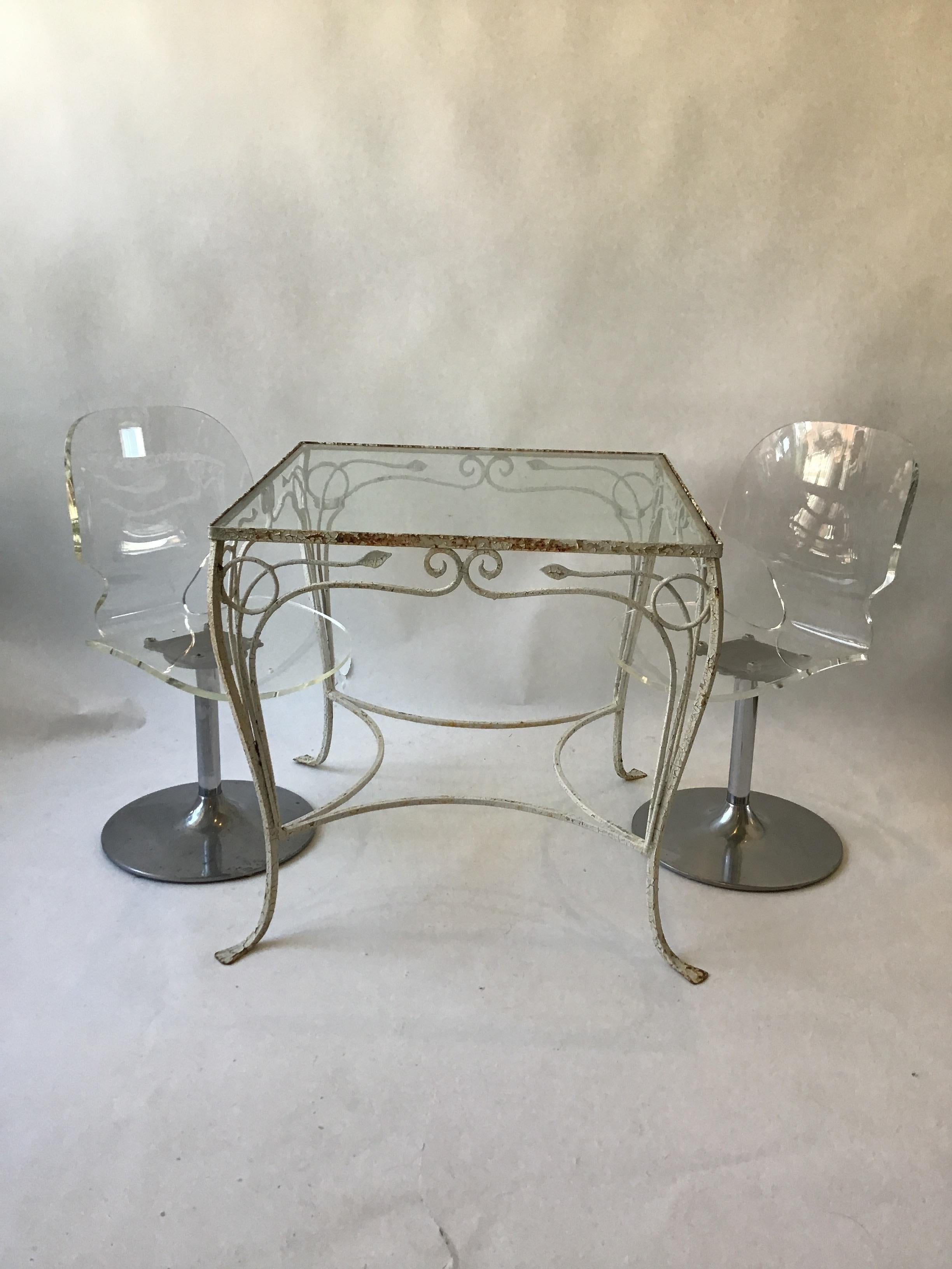 Mid-20th Century 1950s Salterini Wrought Iron Small Outdoor Table For Sale