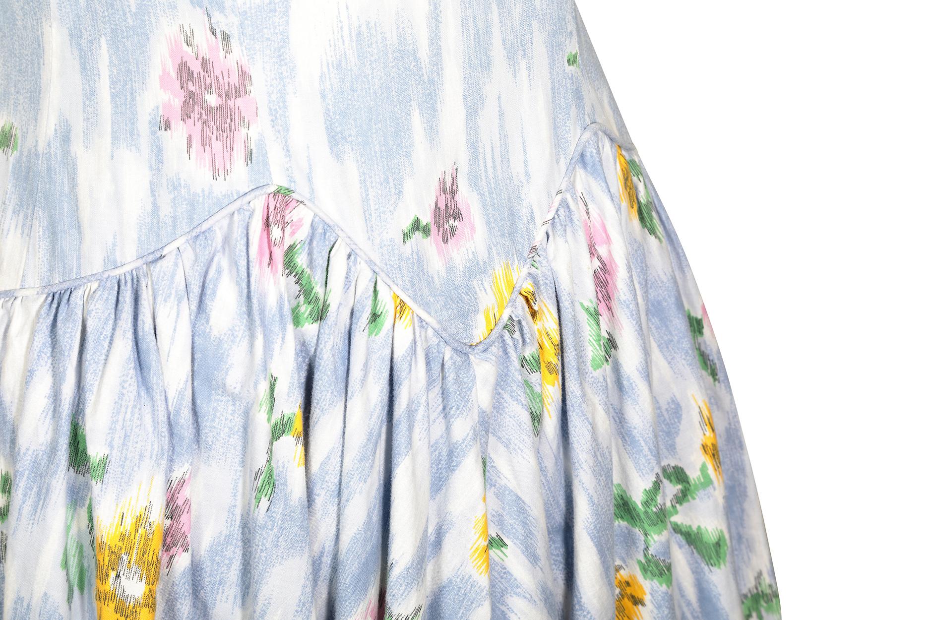 Sambo Fashions 1950 - Robe en coton à imprimé floral avec jupe complète Excellent état - En vente à London, GB