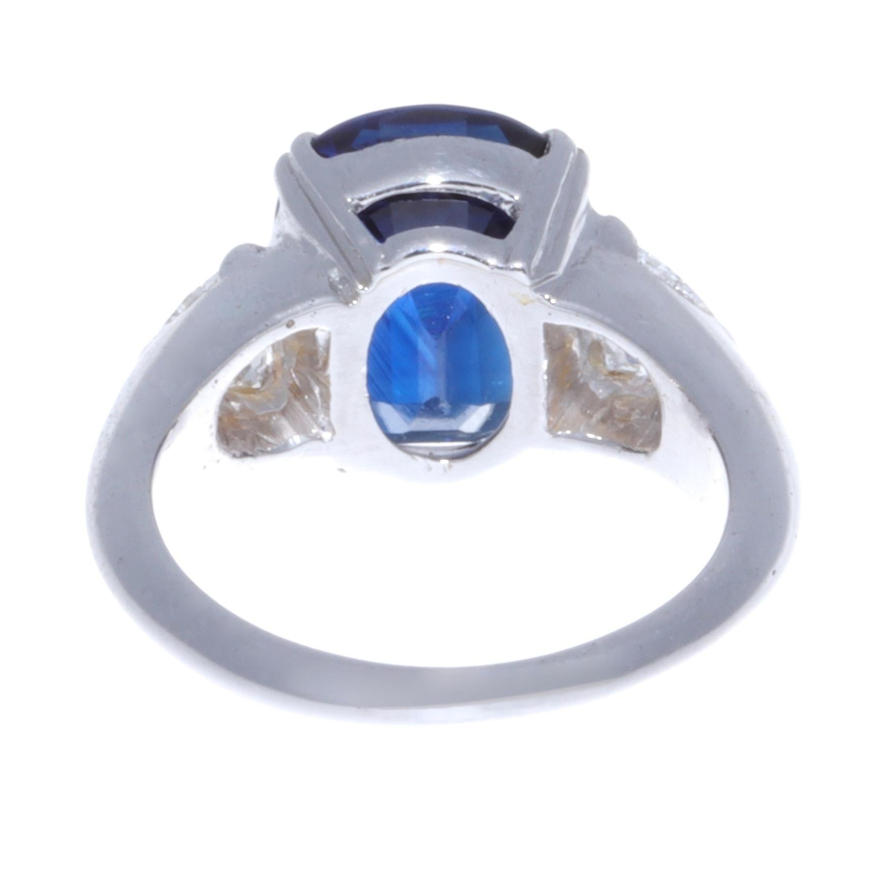 Women's 1950s Sapphire Diamond 18 Karat White Gold Ring