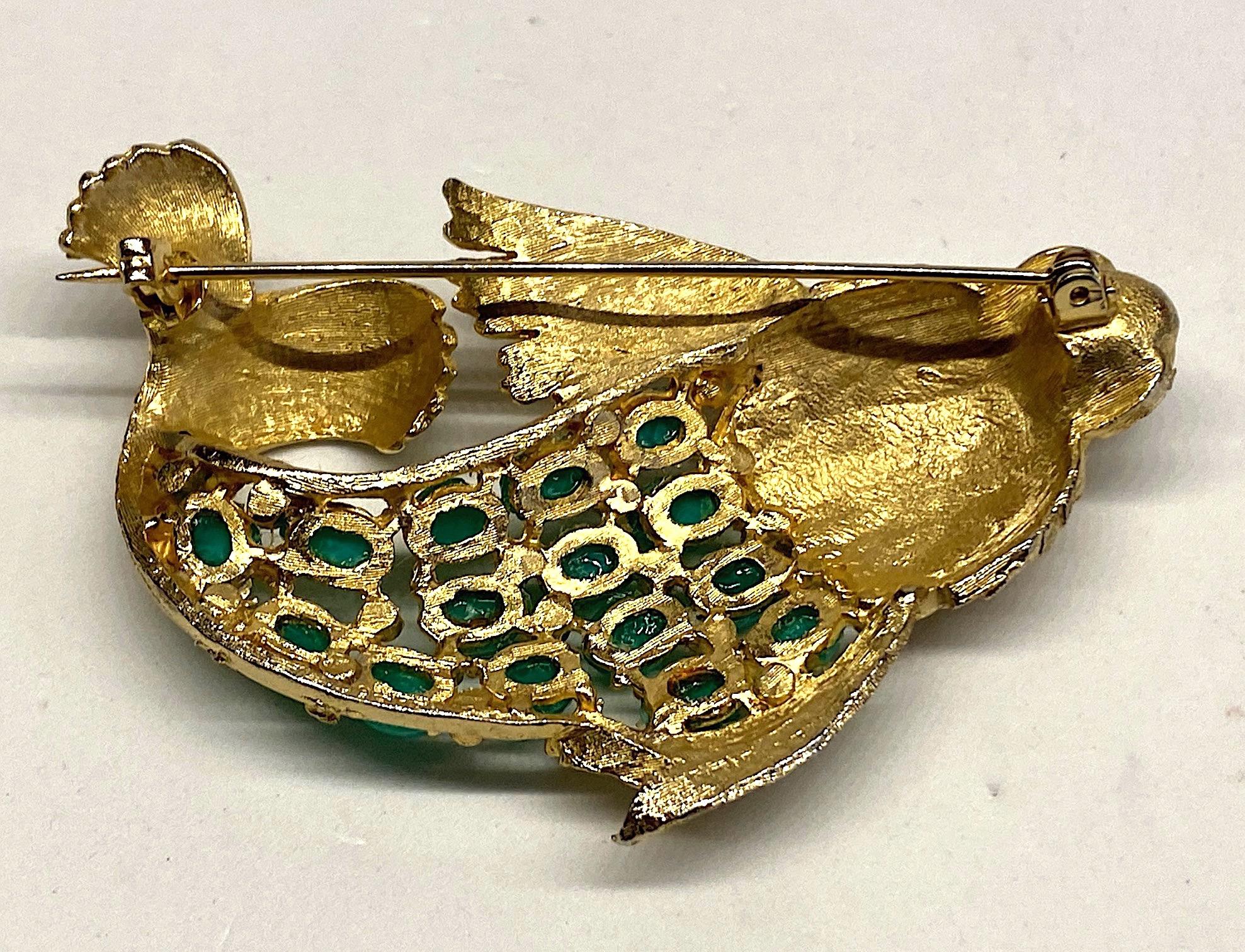 1950s Satin Gold Figural Brooch of Fish with Green Cabochon 6