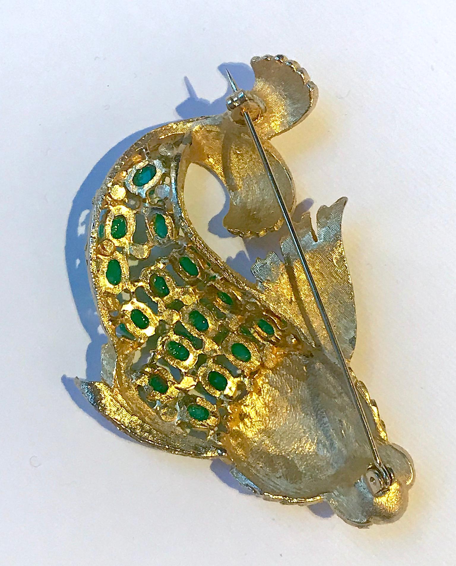 1950s Satin Gold Figural Brooch of Fish with Green Cabochon 7
