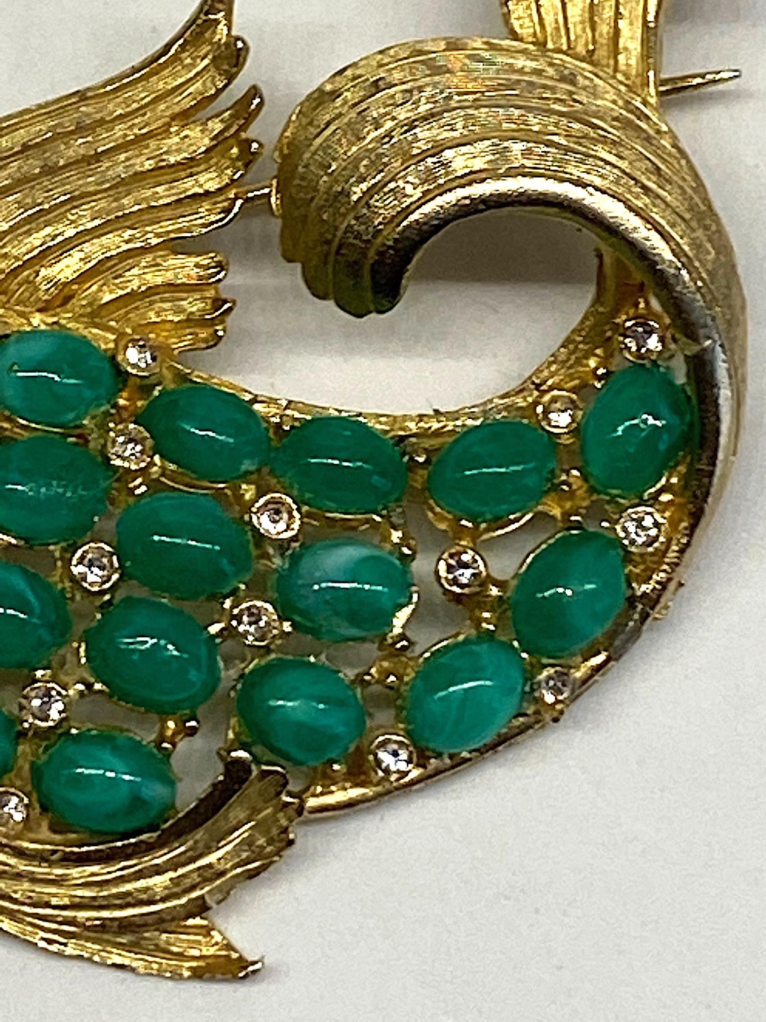 1950s Satin Gold Figural Brooch of Fish with Green Cabochon 5