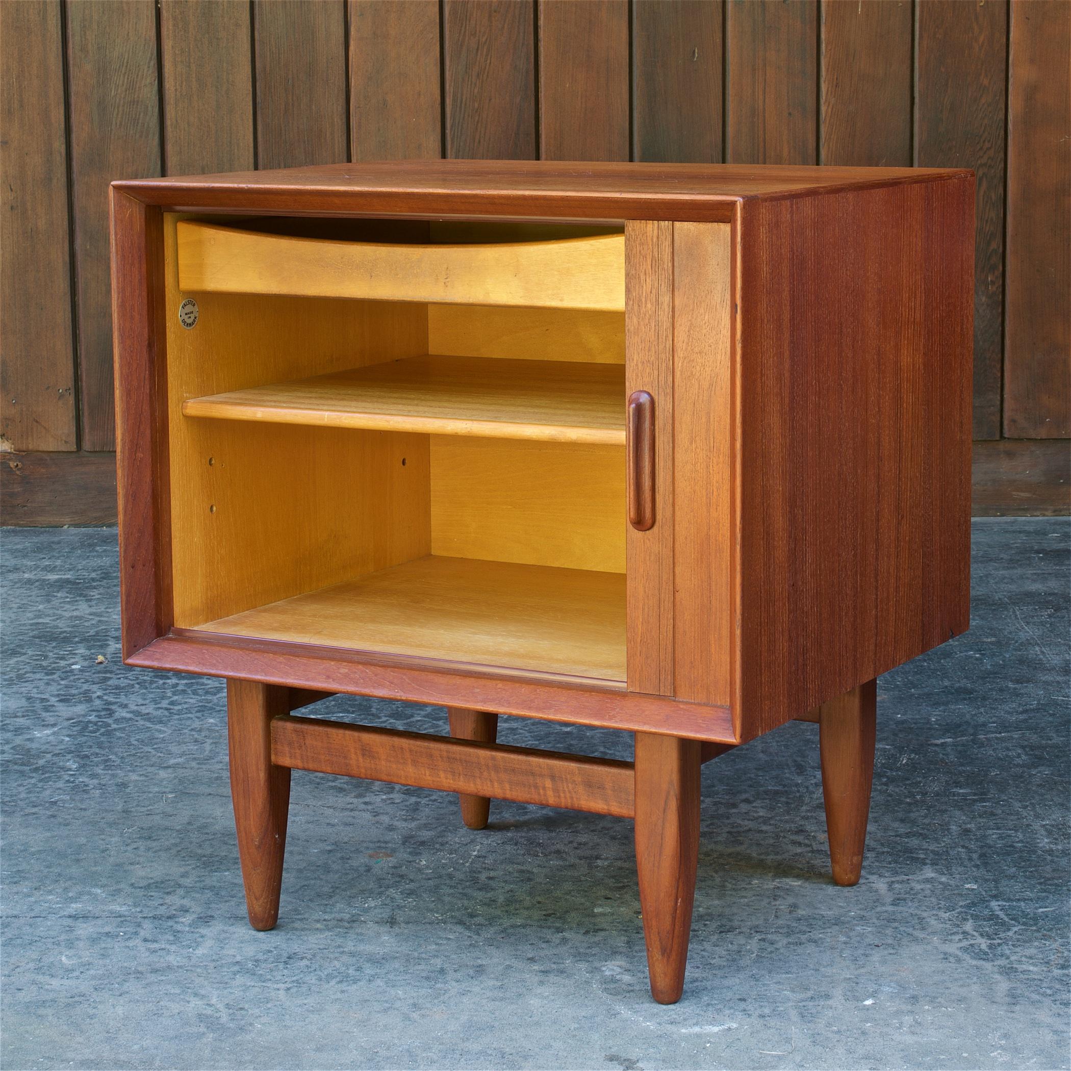 Mid-Century Modern 1950s Scandinavian Cabinmodern Teak Tambour Nightstand Bedside Cabinet Credenza