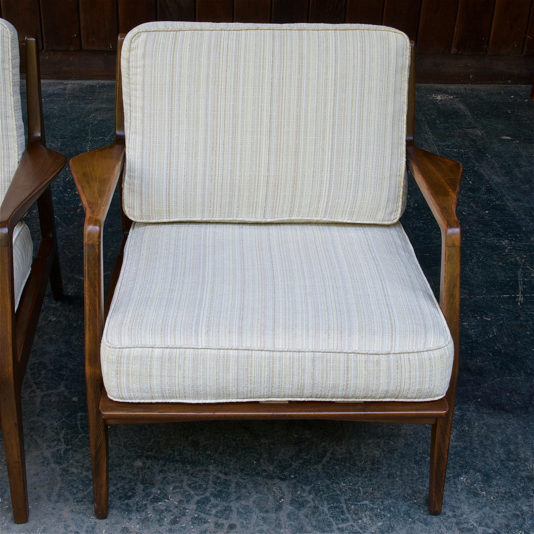 1950s Scandinavian Danish Beech Lounge Easy Chairs Ski Lodge Farmhouse Chalet In Fair Condition In Hyattsville, MD