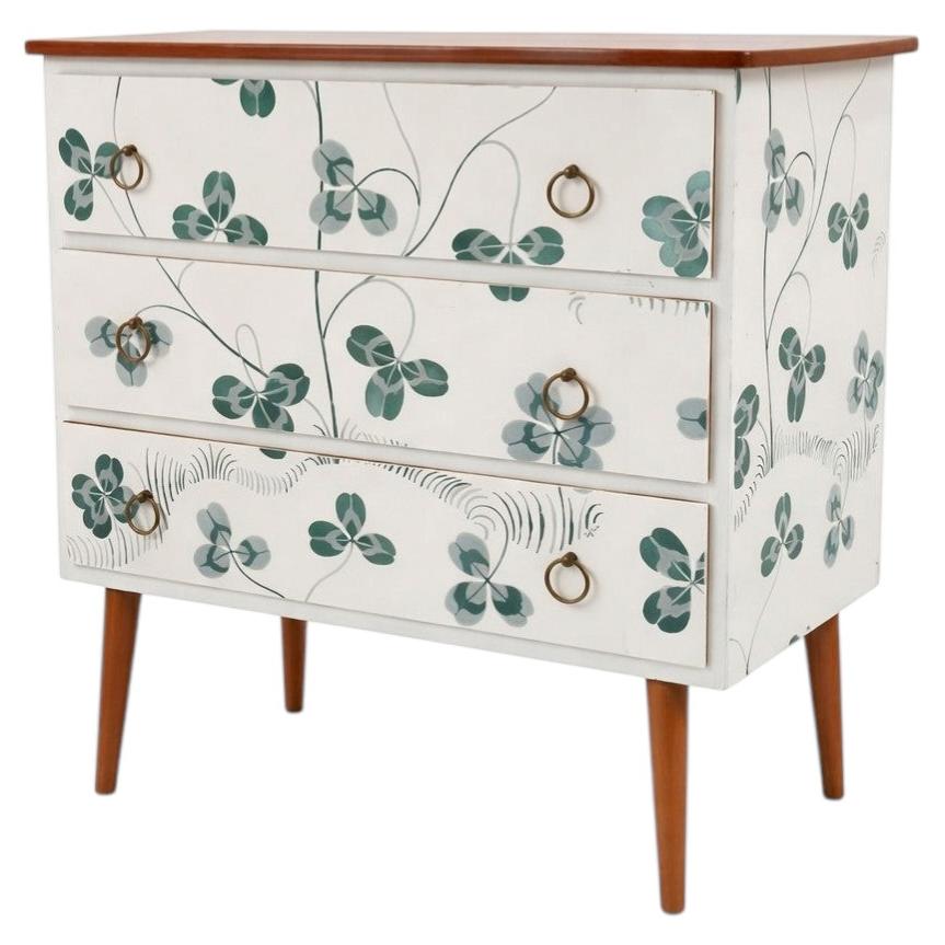 What does limewash paint do?