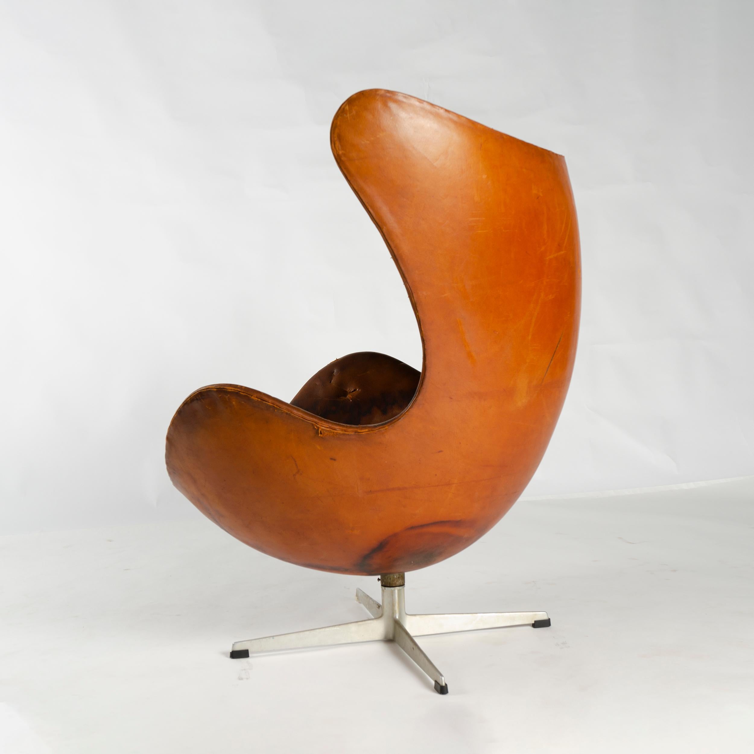 Danish 1950s Scandinavian Modern Lounge Chair by Arne Jacobsen for Fritz Hansen