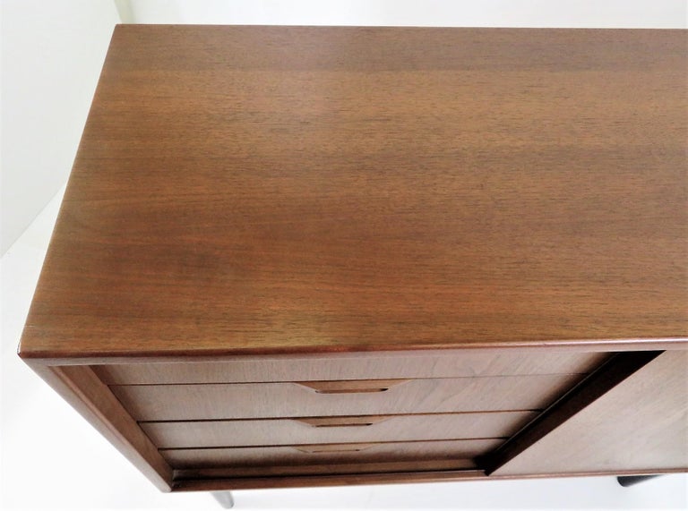 1950s Scandinavian Modern Narrow Walnut Cabinet or Bedside Cabinet For Sale 4