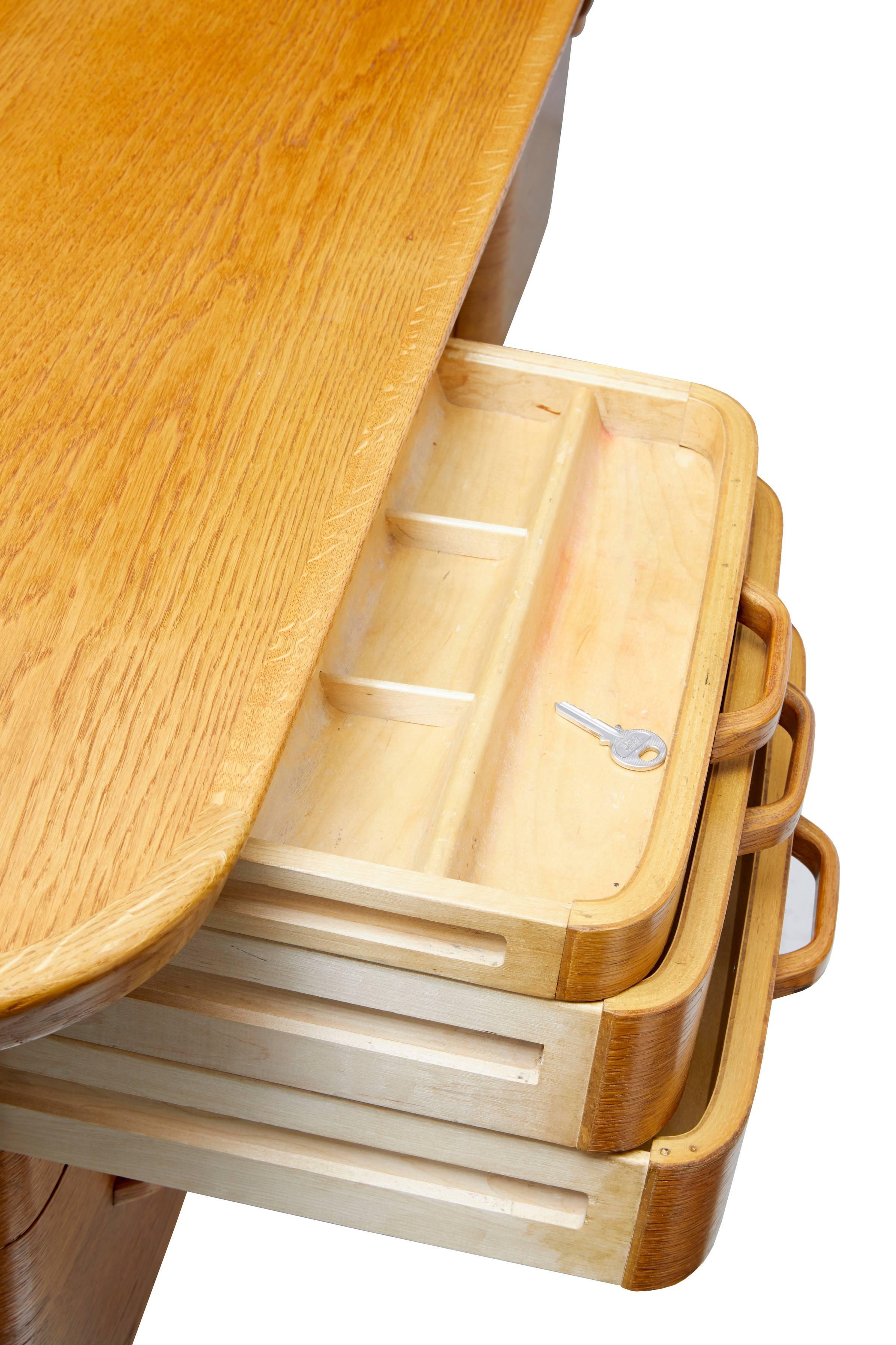 Chêne bureau en chêne scandinave des années 1950 par Gunnar Ericsson pour Atvidaberg