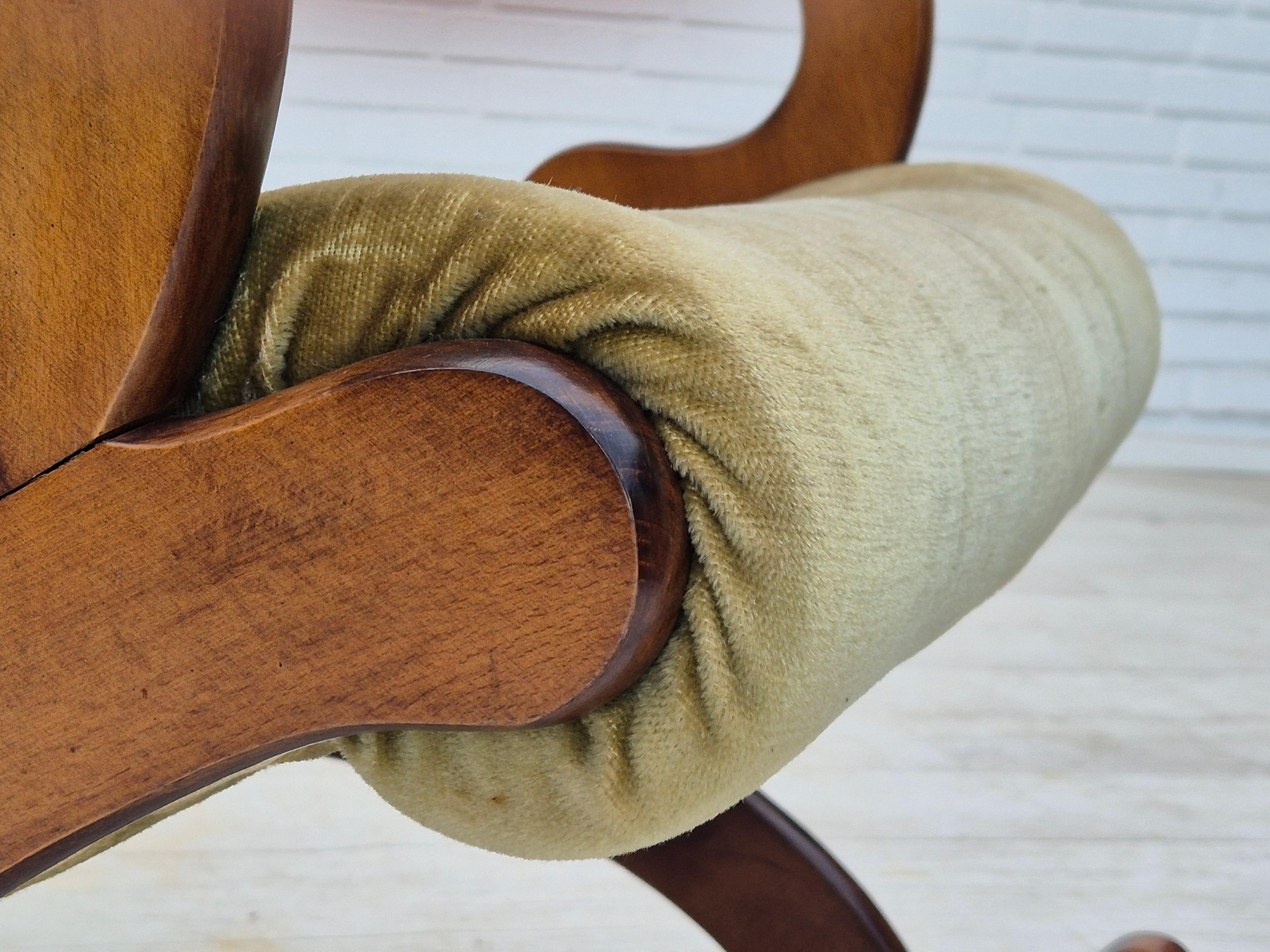 1950s, Scandinavian rocking chair, vintage green furniture velour. For Sale 3