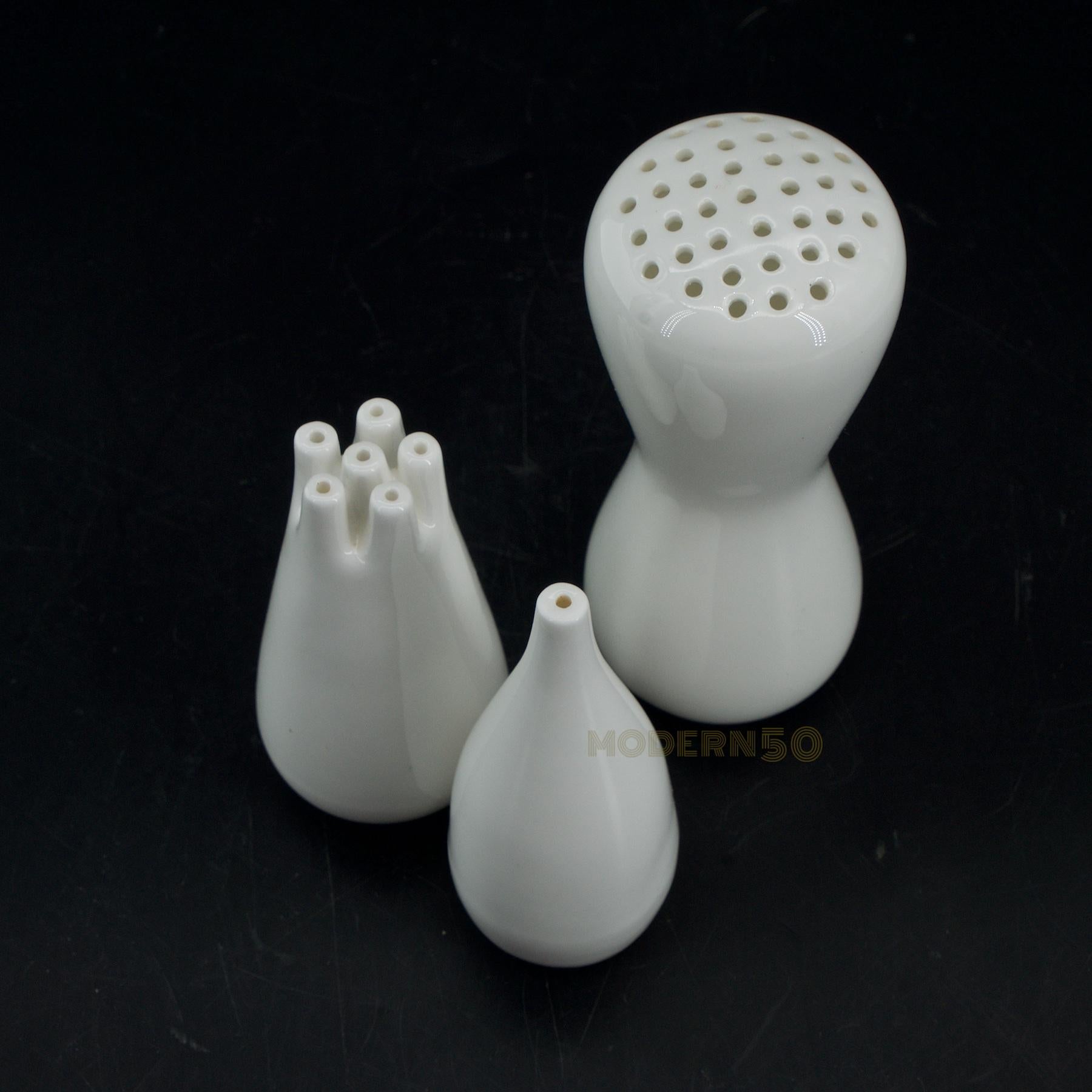 1950s Scandinavian Sea Anemone Forms Salt Pepper Sugar Stig Lindberg Gustavsberg In Good Condition For Sale In Hyattsville, MD