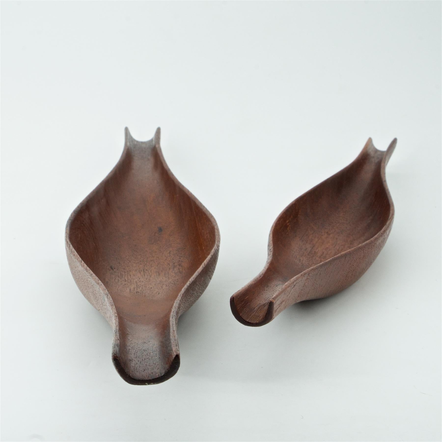 Oiled 1950s Scandinavian Stig Sandqvist Hand Carved Teak Canoe Bowls Sculptures Design For Sale