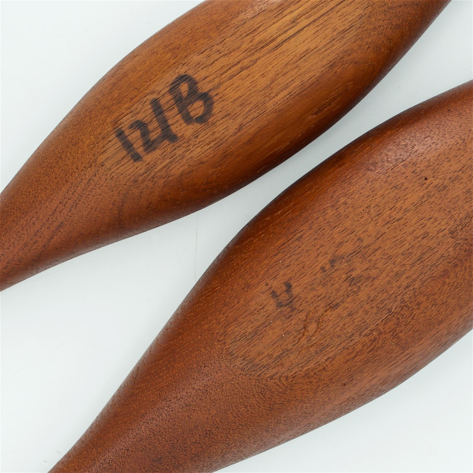 1950s Scandinavian Stig Sandqvist Hand Carved Teak Canoe Bowls Sculptures Design en vente 1
