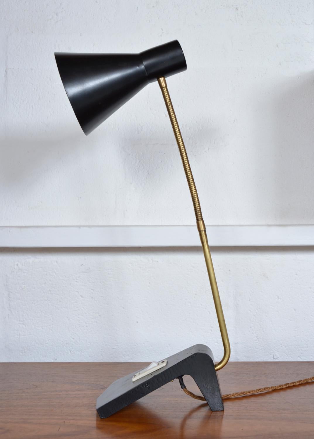 Swedish 1950s Scandinavian Swan Neck Gooseneck Task Desk Lamp Black & Brass Midcentury   For Sale