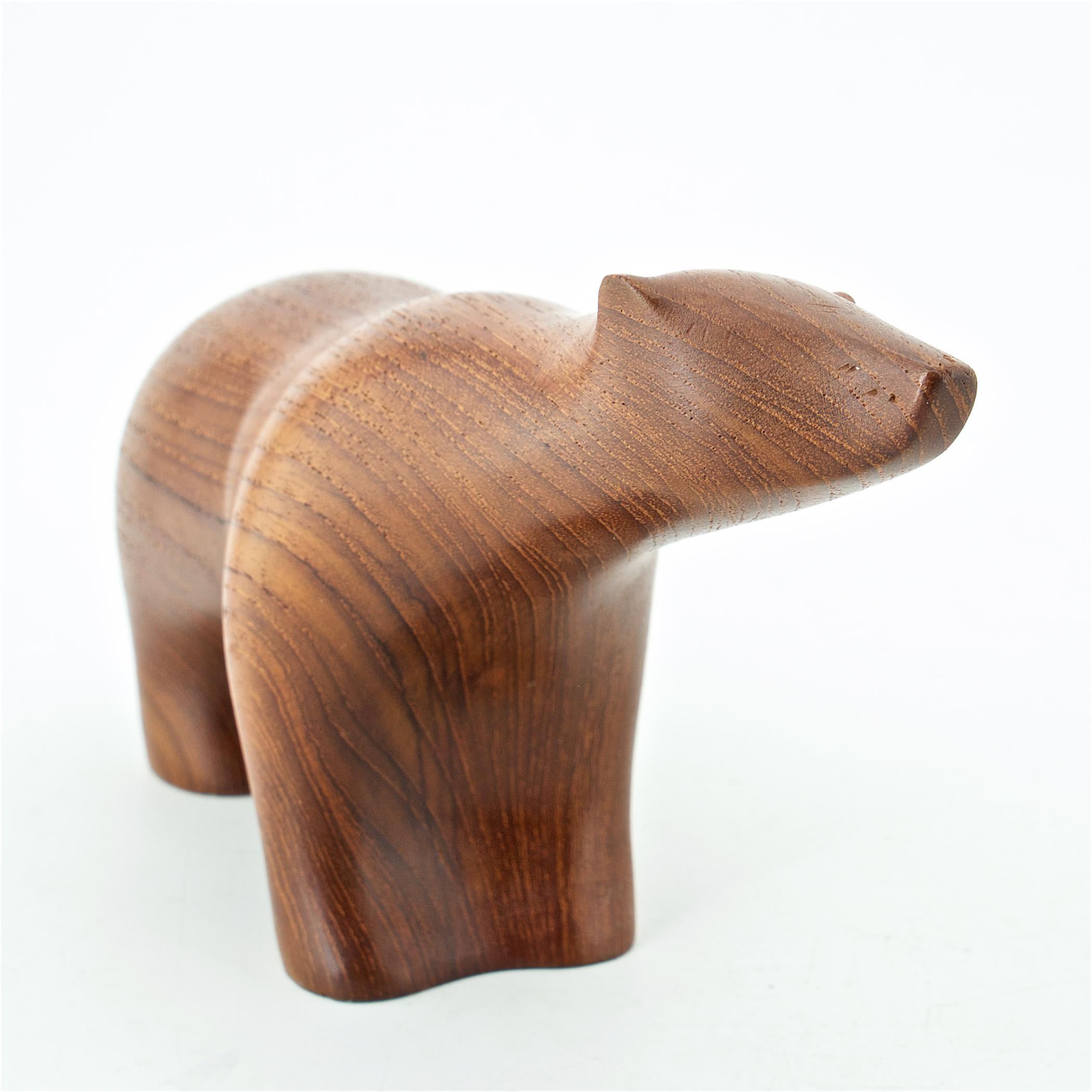 Milieu du XXe siècle 1950s Scandinavian Teak Arctic Polar Bear Figure Sculpture Cabin Modern Danish en vente